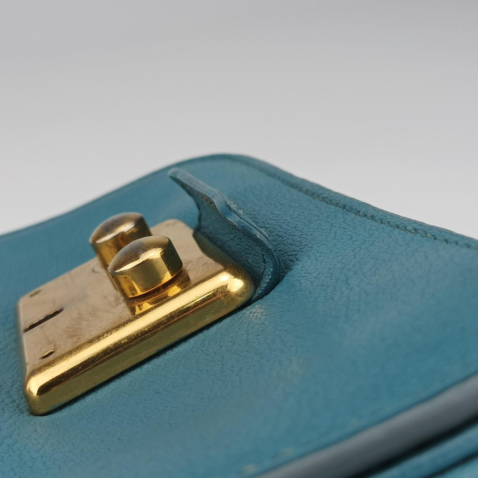 Push-Lock Flap Blue Leather 197プッシュロック フラップ ブルー レザー 197