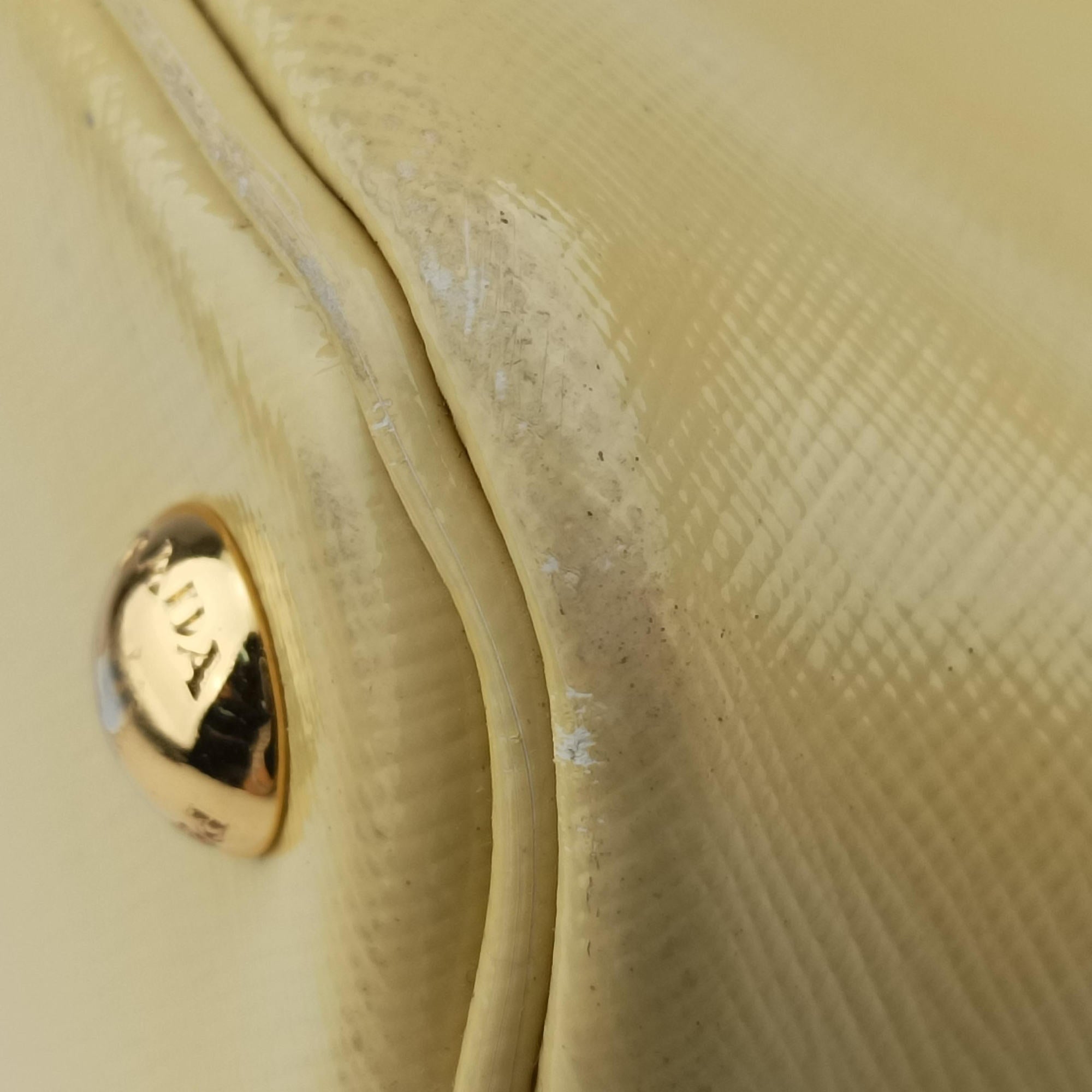 Promenade Yellow SAFFIANO Leather BN2558 7 Bプロムナード イエロー サフィアーノレザー BN2558 7 B