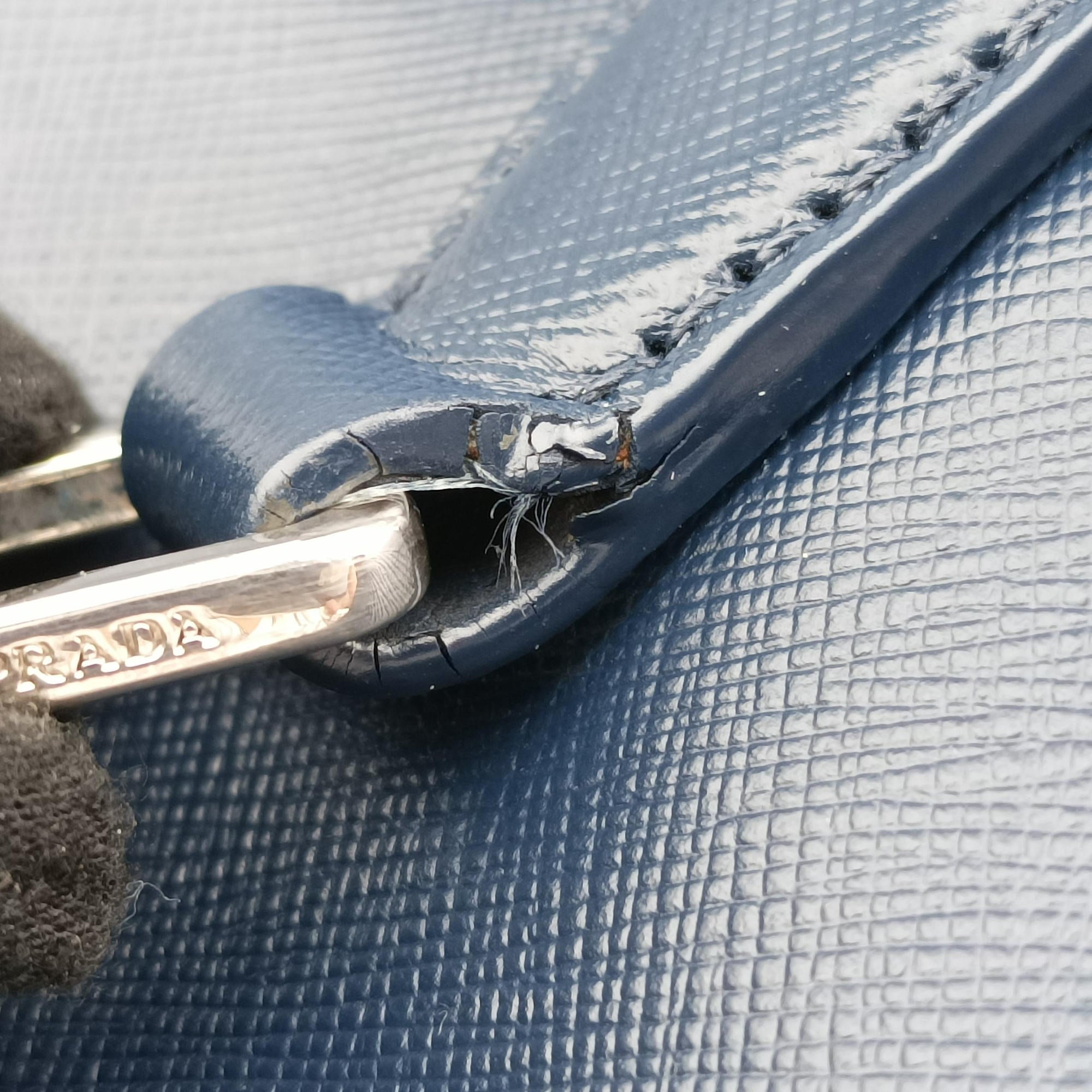 Briefcase Navy SAFFIANO Leather VS305M 173 7/Rブリーフケース ネイビー サフィアーノレザー VS305M 173 7/R