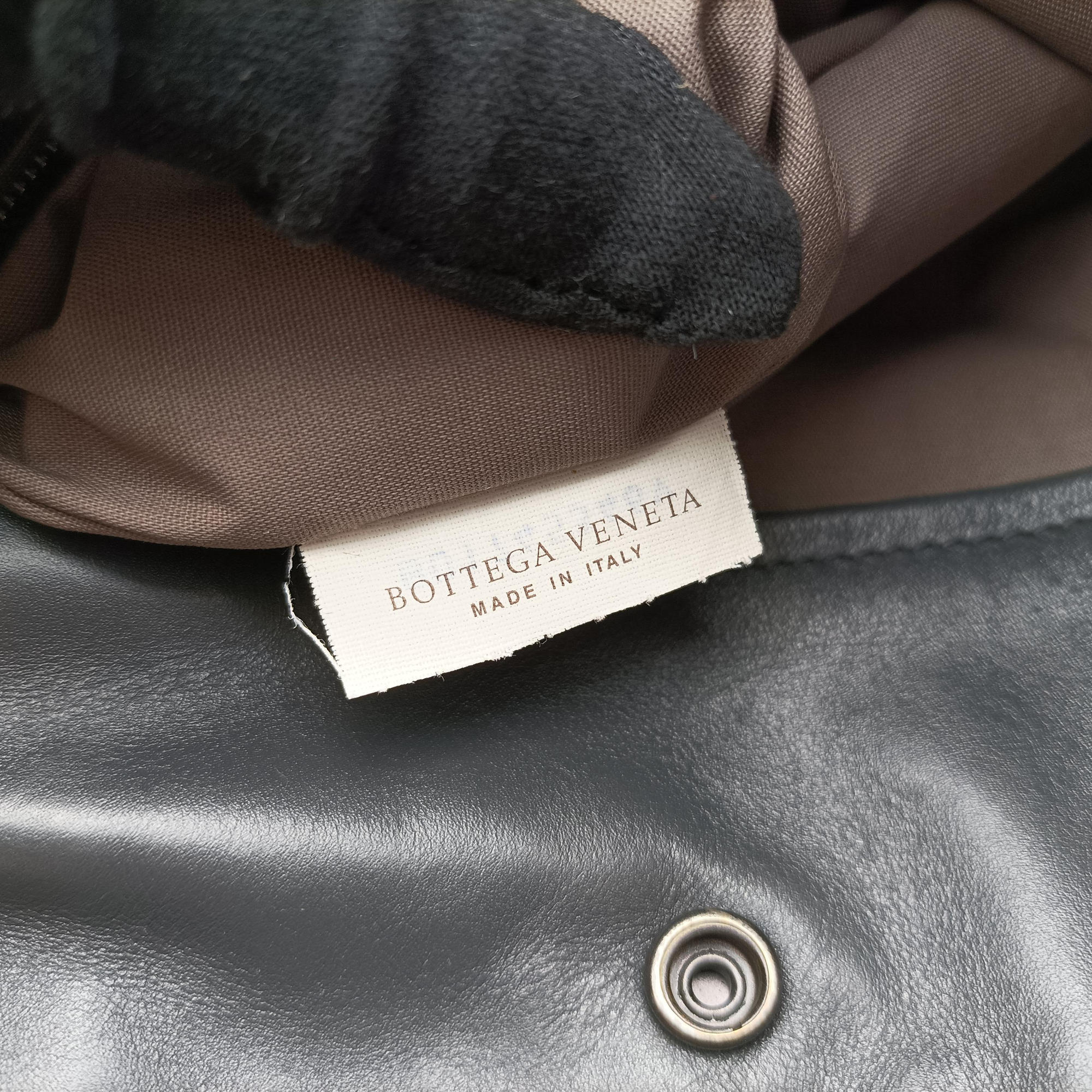 Intrecciato Shopper Acatl Grey lambskin B01745346Vイントレチャート ショッパー アキャトル グレー ラムスキン B01745346V