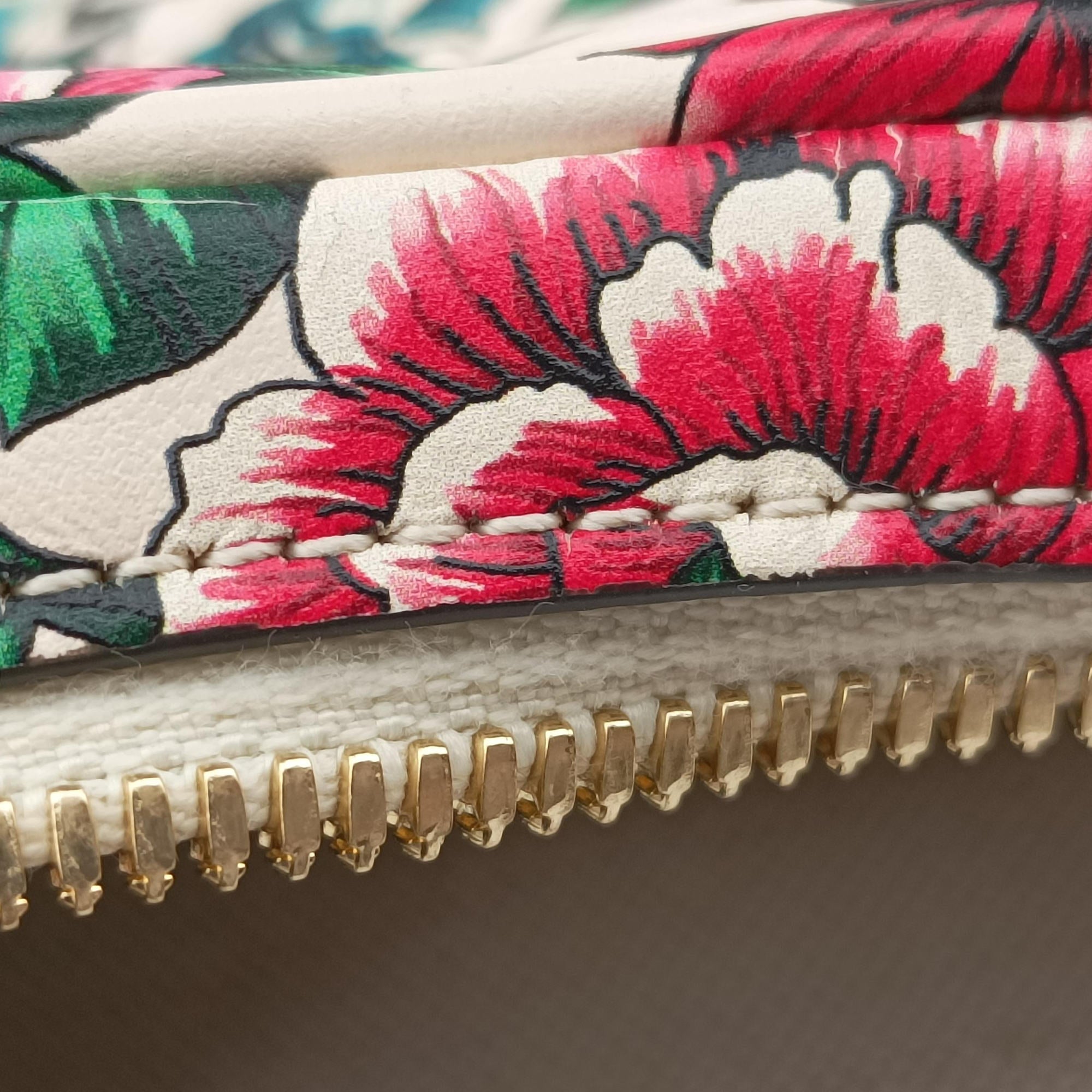 GG Marmont Flower Print Heart Multicolour Leather 740355 A040805972GGマーモント フラワー プリント ハート マルチカラー レザー 740355 A040805972