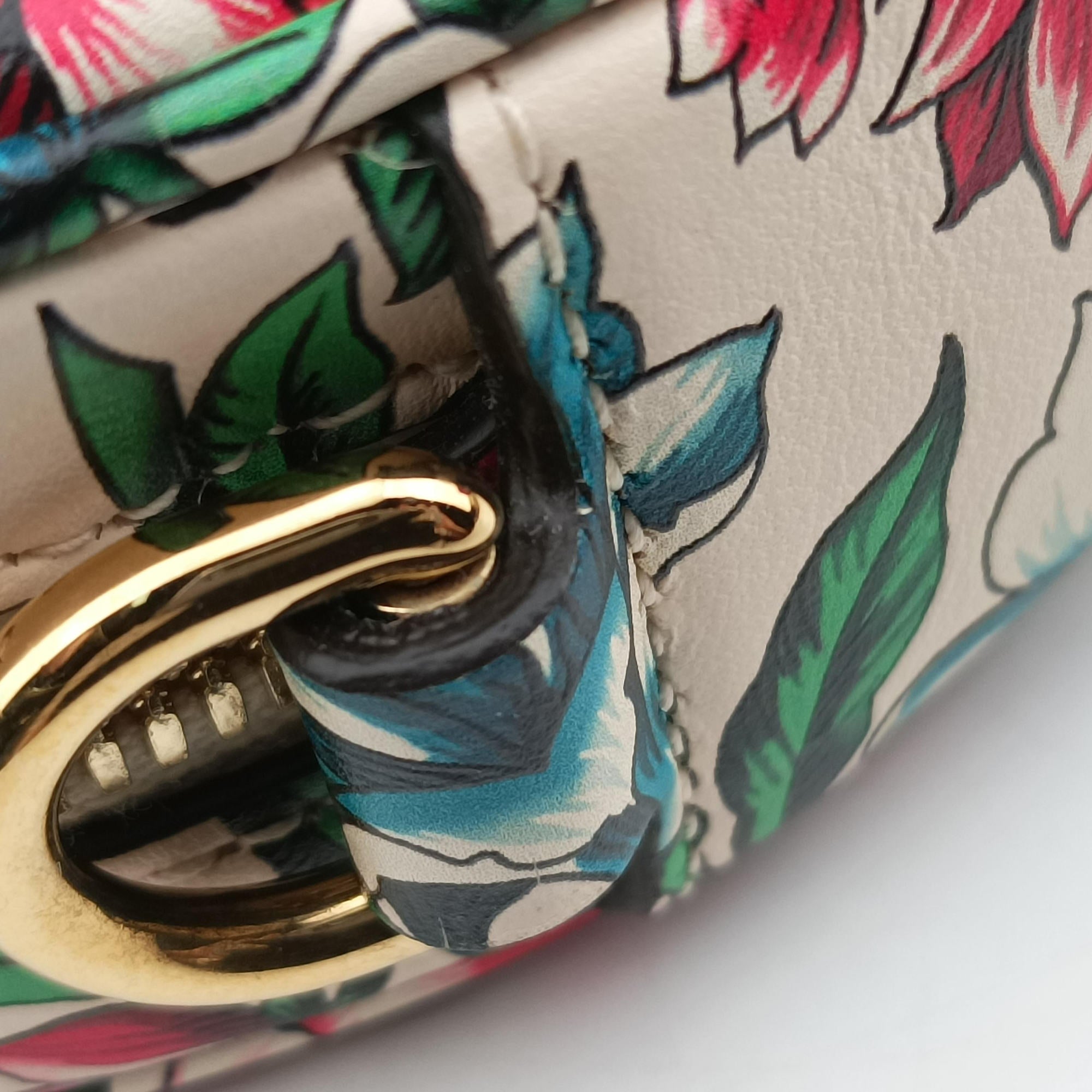 GG Marmont Flower Print Heart Multicolour Leather 740355 A040805972GGマーモント フラワー プリント ハート マルチカラー レザー 740355 A040805972