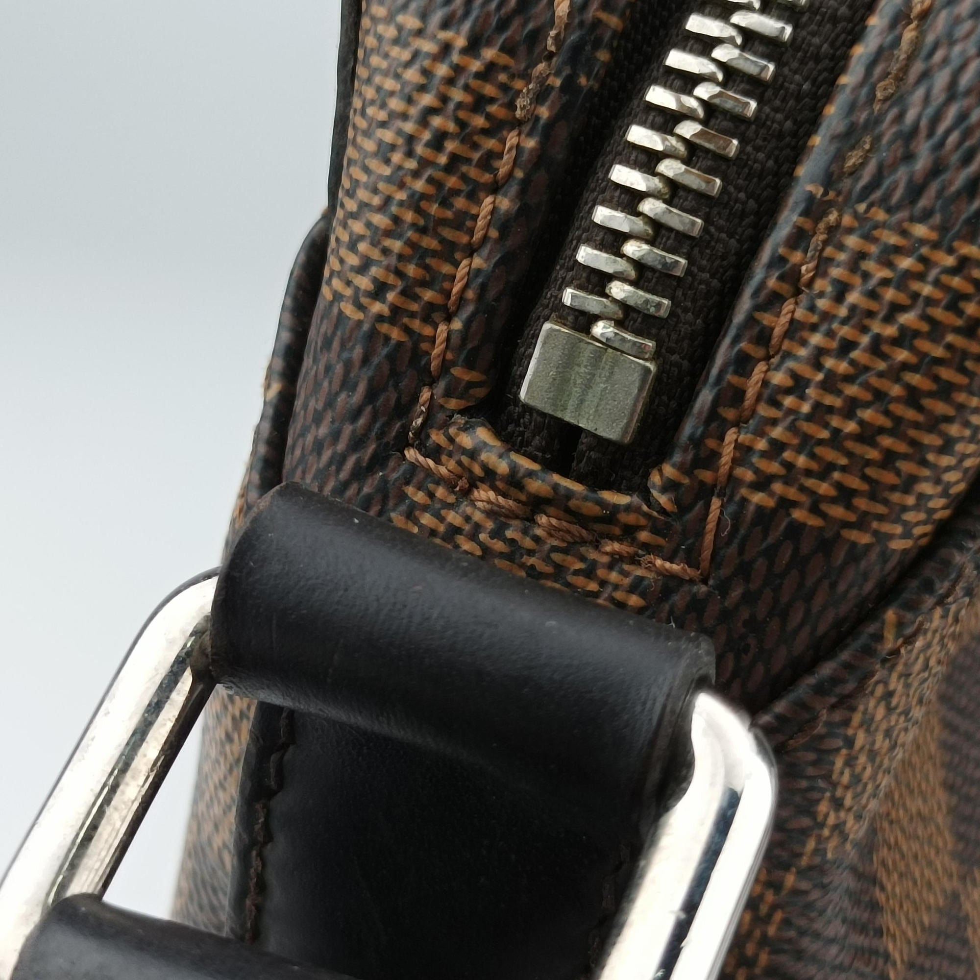 Jake messenger PM EBENE Damier Canvas N41568 TR2105ジェイクメッセンジャーPM エベヌ ダミエキャンバス N41568 TR2105
