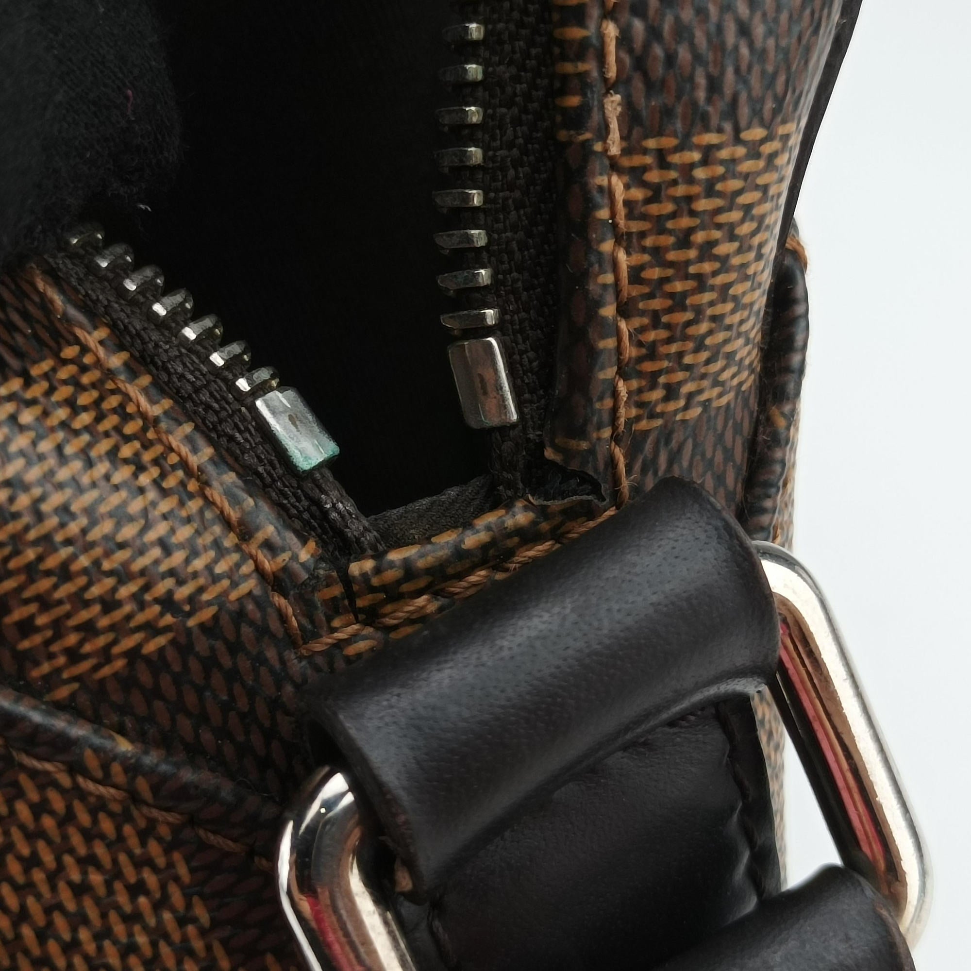 Jake messenger PM EBENE Damier Canvas N41568 TR2105ジェイクメッセンジャーPM エベヌ ダミエキャンバス N41568 TR2105