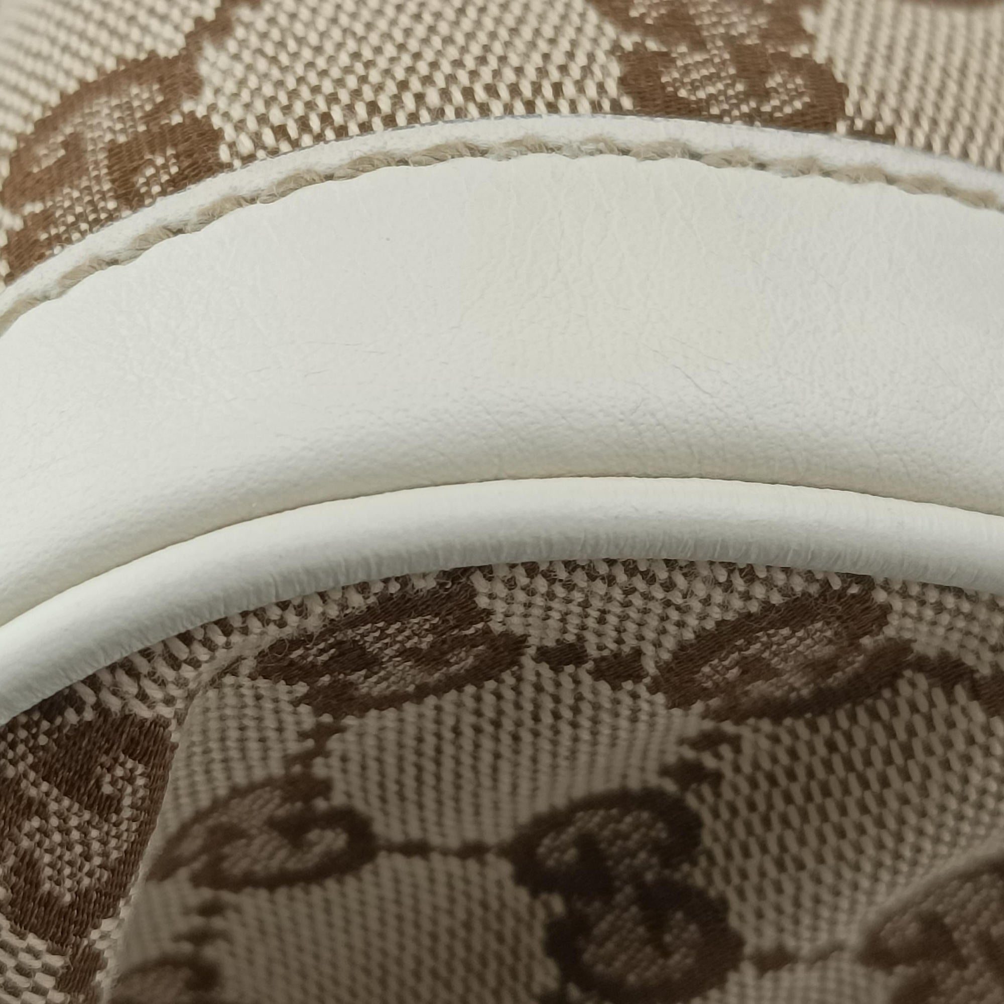 GG Pattern Trophy Beige × Ivory Leather×Canvas 189825 D01755150GG柄 トロフィー ベージュ×アイボリー レザー×キャンバス 189825 D01755150