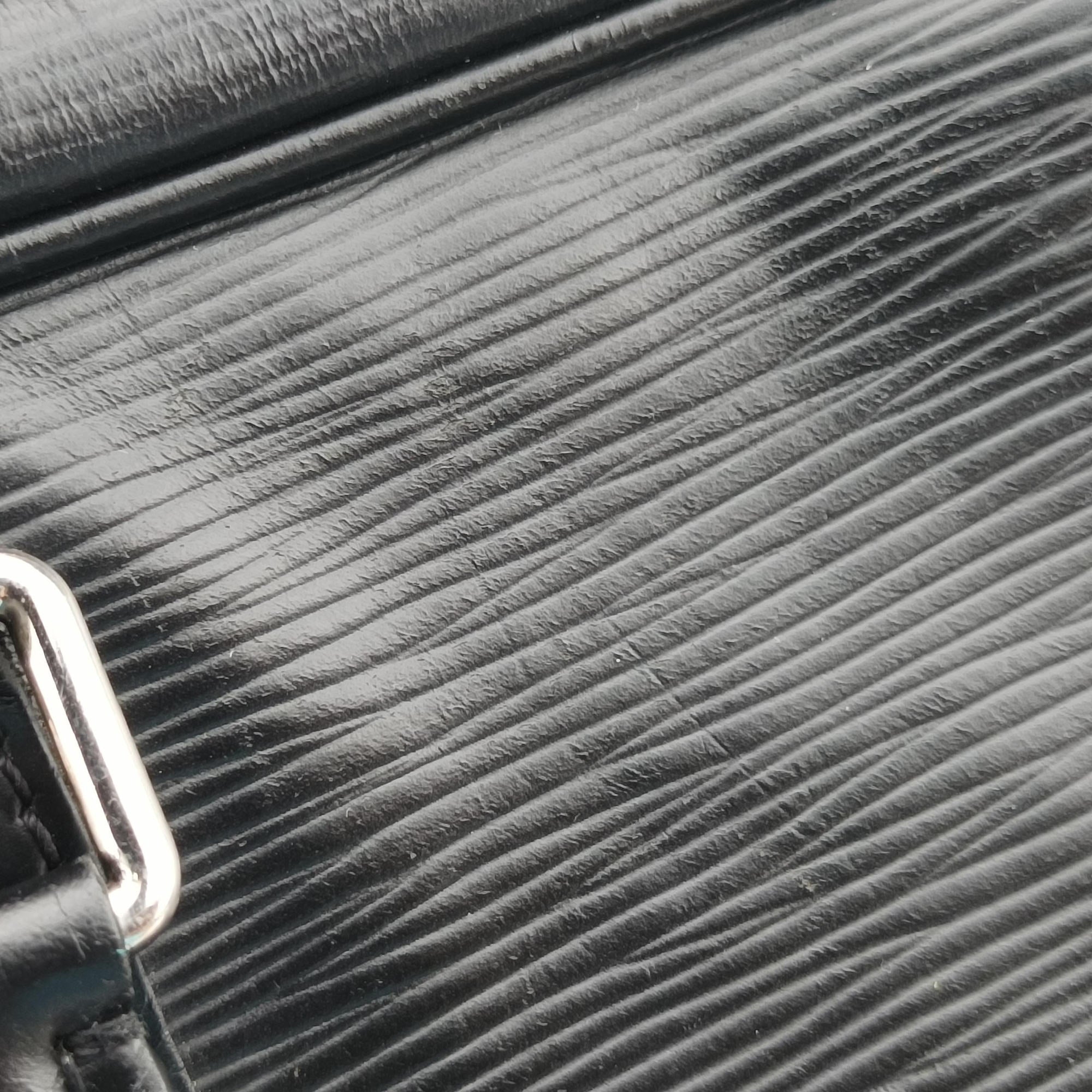 Porto Document Voyage Noir Epi M59162 BA1153ポルトドキュメントボヤージュ ノワール エピ M59162 BA1153
