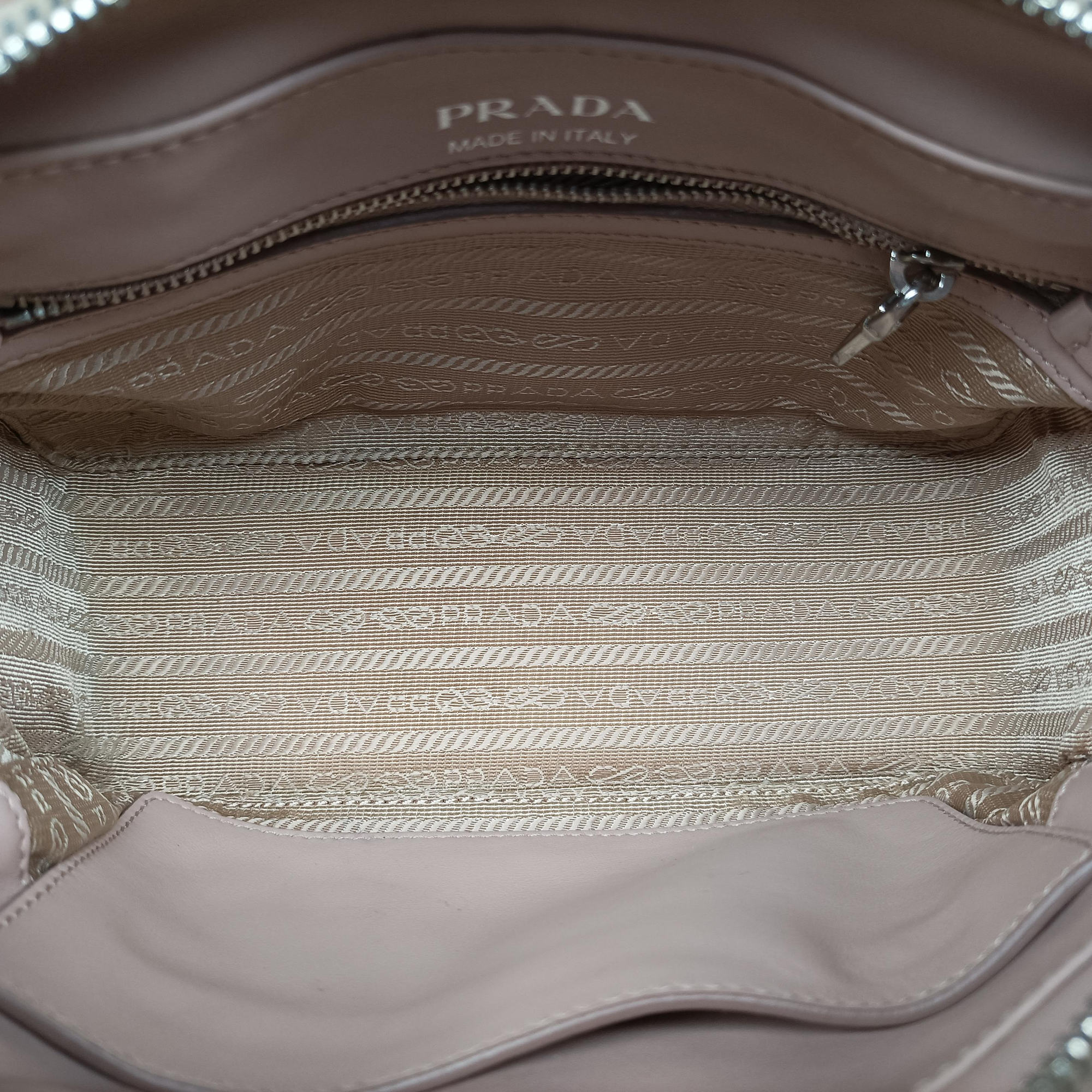 Diagramme Pink Leather 1BH084 31/Dダイアグラム ピンク レザー 1BH084 31/D