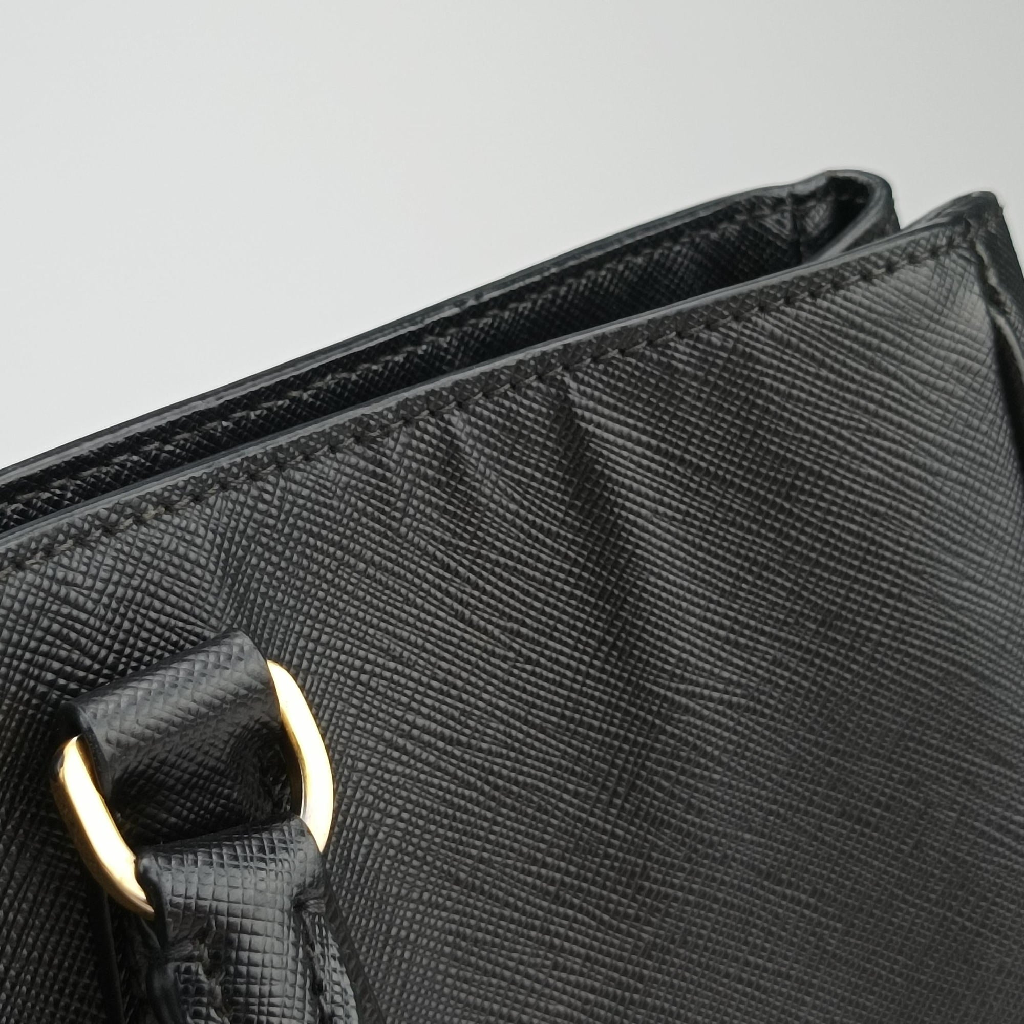 Galleria Black SAFFIANO Leather BN2274 7 V 173ガレリア ブラック サフィアーノレザー BN2274 7 V 173
