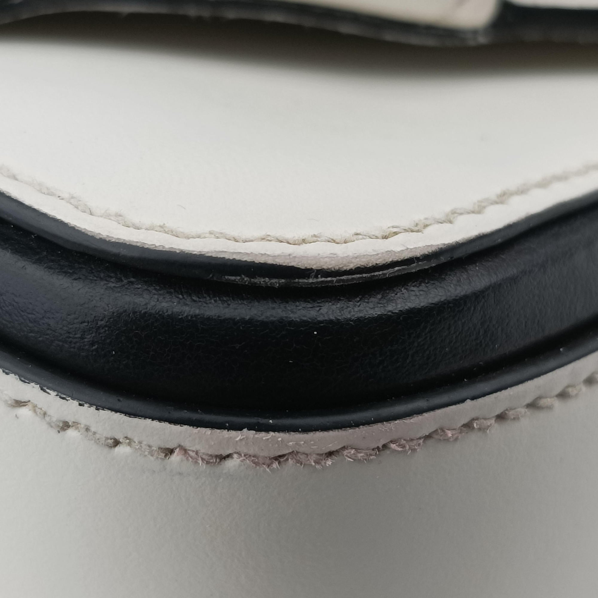 Manuelle White Leather 25 Bマニュエル ホワイト レザー 25 B