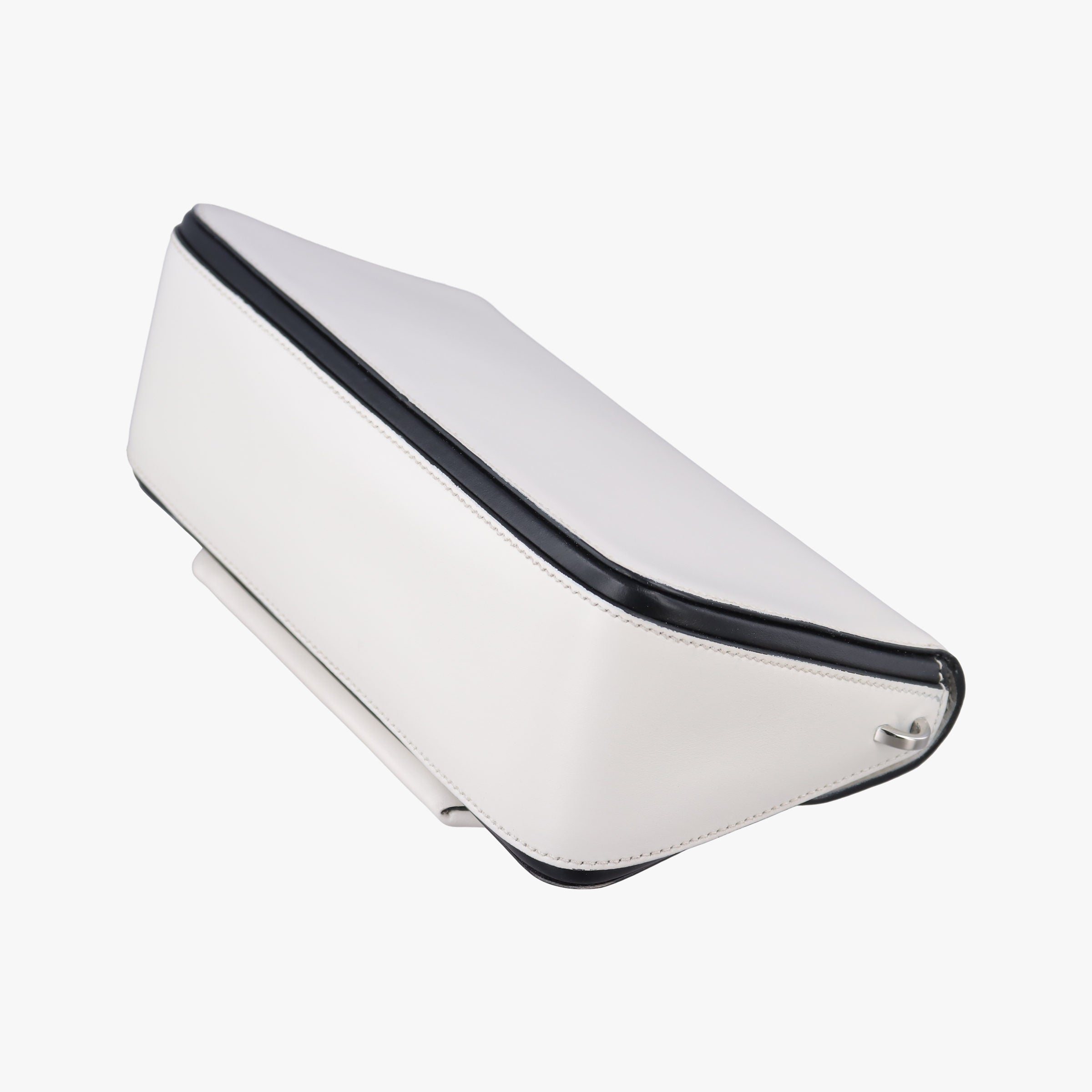 Manuelle White Leather 25 Bマニュエル ホワイト レザー 25 B