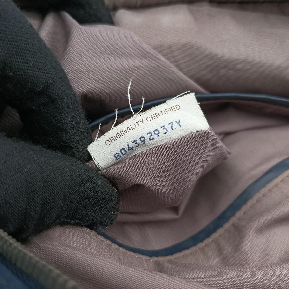 Secondhand Bottega Veneta Intrecciato Navy lambskin handbag | stylenewstar