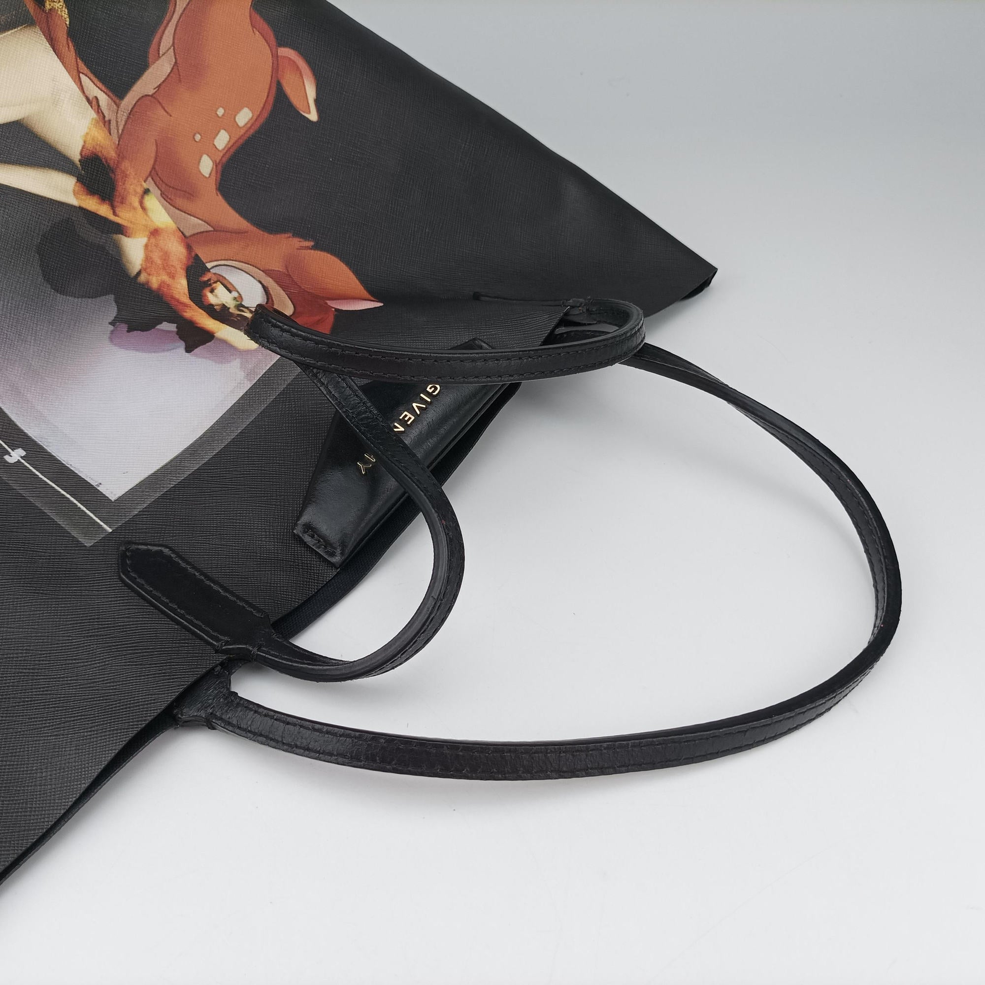 Bambi Print Antigona tote Black Leather 3C0174アンティゴナ バンビ プリント ショッピングトート ブラック レザー 3C0174