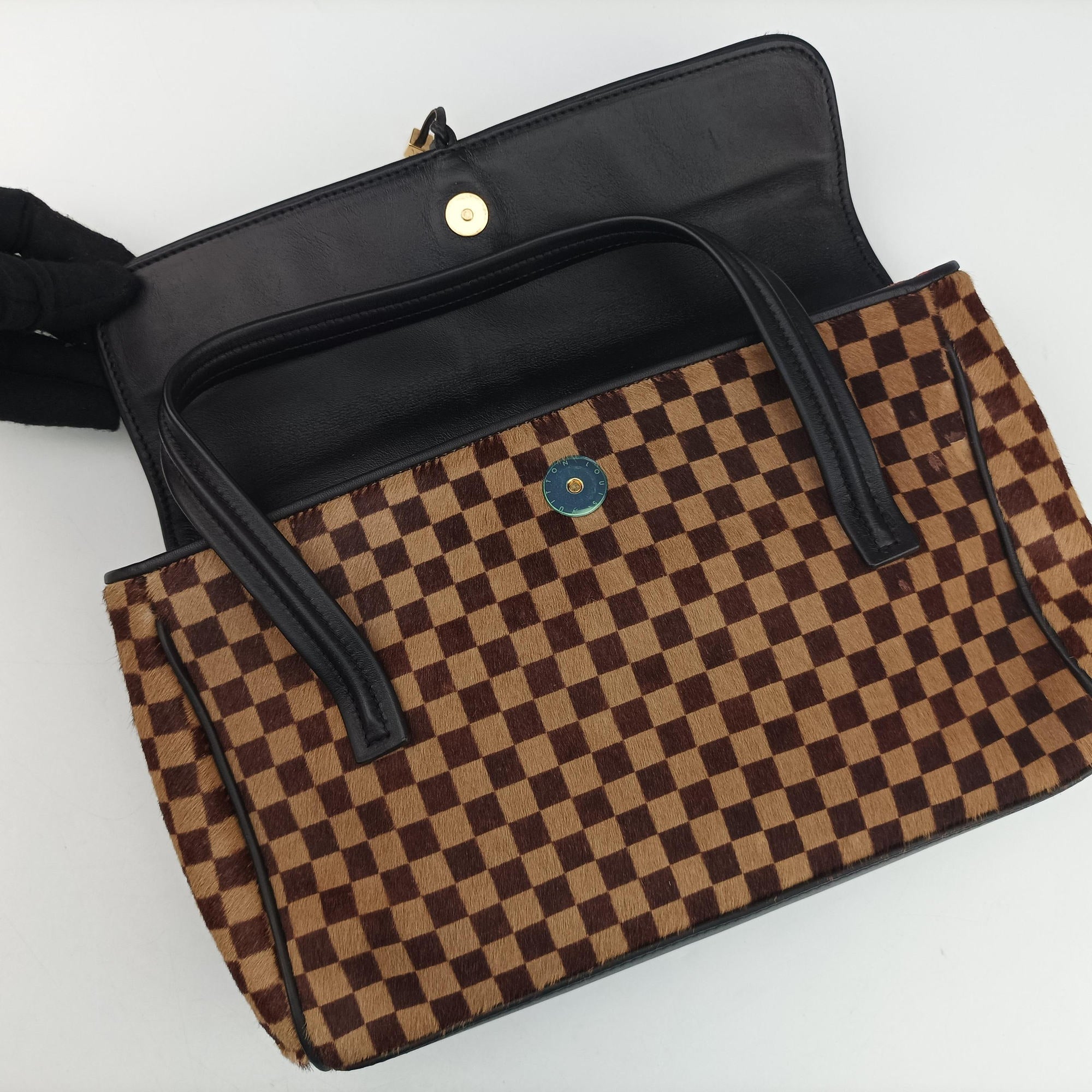 Lion Damier Sauvage Brown × Ebene × Checkerboard Pony Hair × Calf Leather M92131 CE1013ライオン ダミエソバージュ ブラウン × エベヌ ハラコ × レザー M92131 CE1013