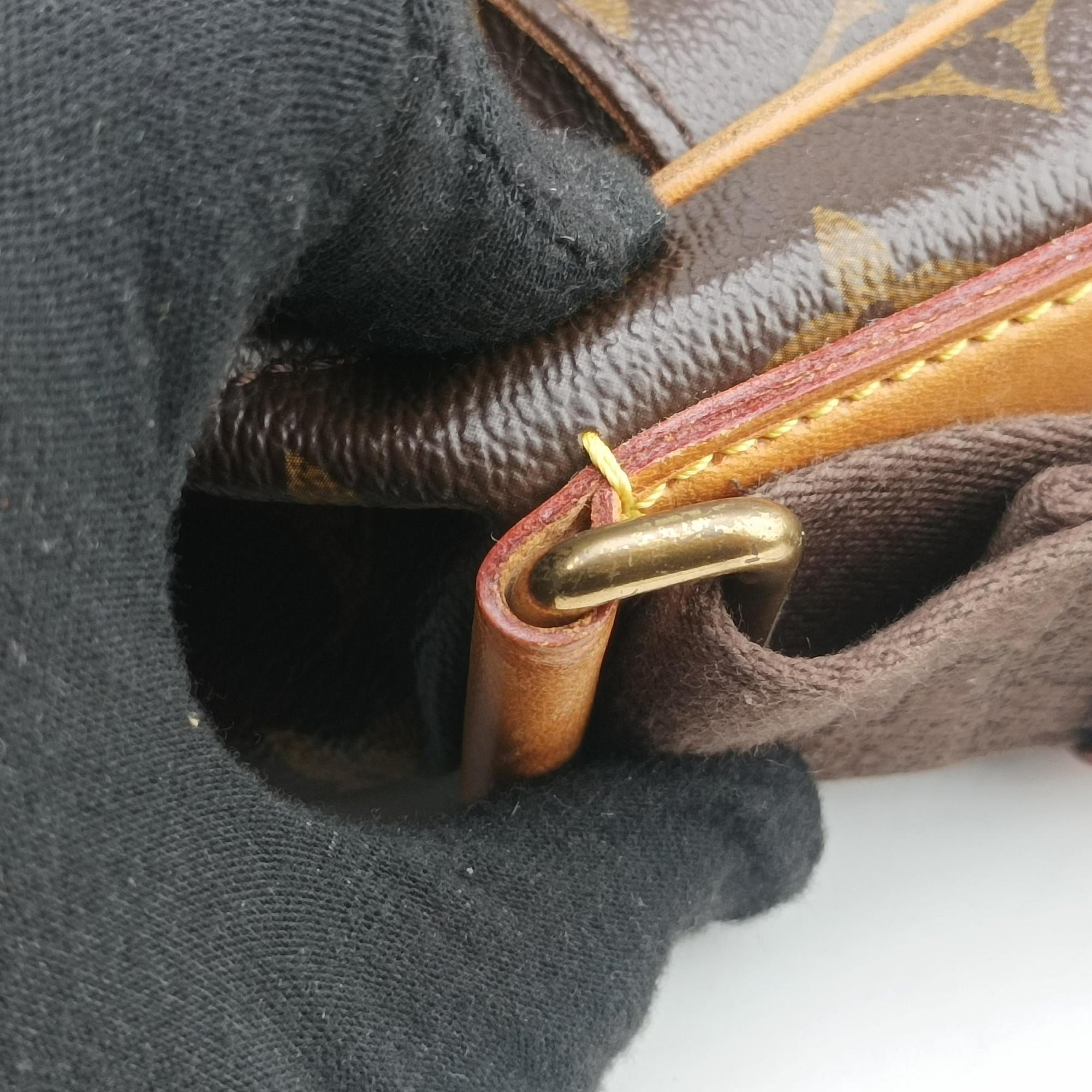 Abbesses Messenger MM brown Monogram canvas M97038 CA1122アベス メッセンジャーMM モノグラム/ブラウン モノグラムキャンバス M97038 CA1122