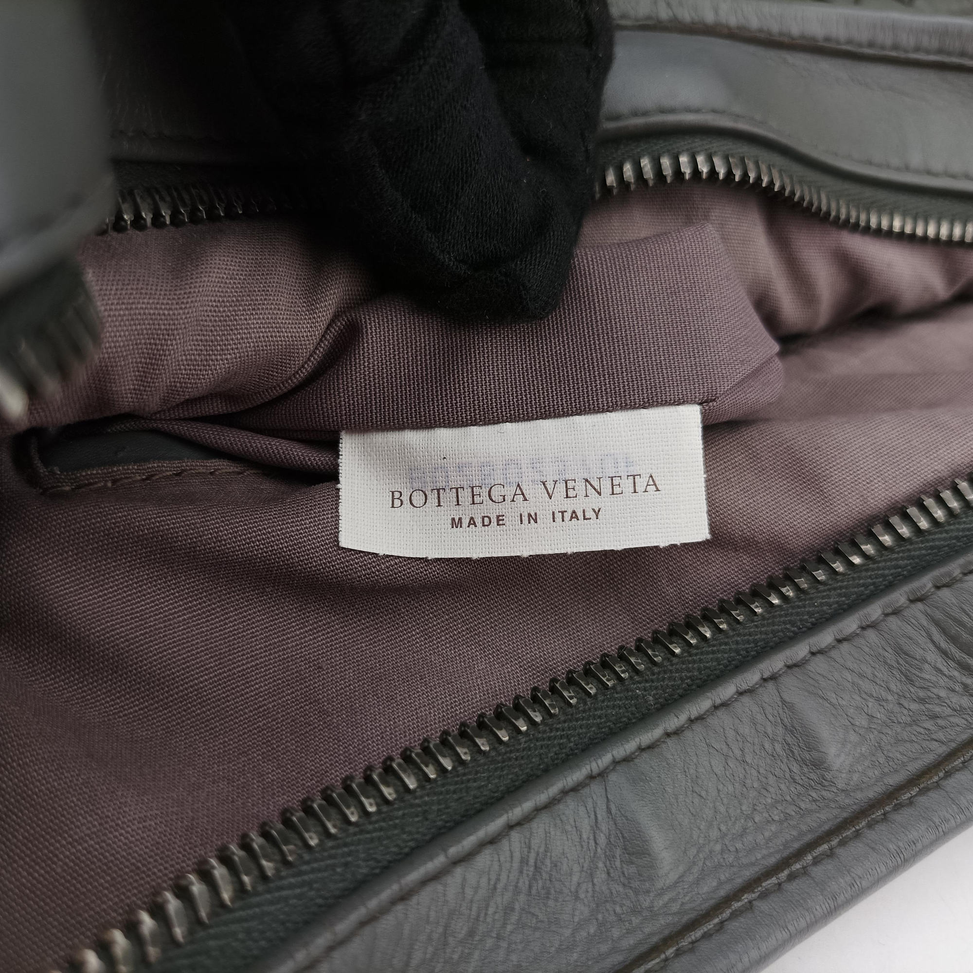Intrecciato Grey lambskin B02802370Fイントレチャート グレー ラムスキン B02802370F