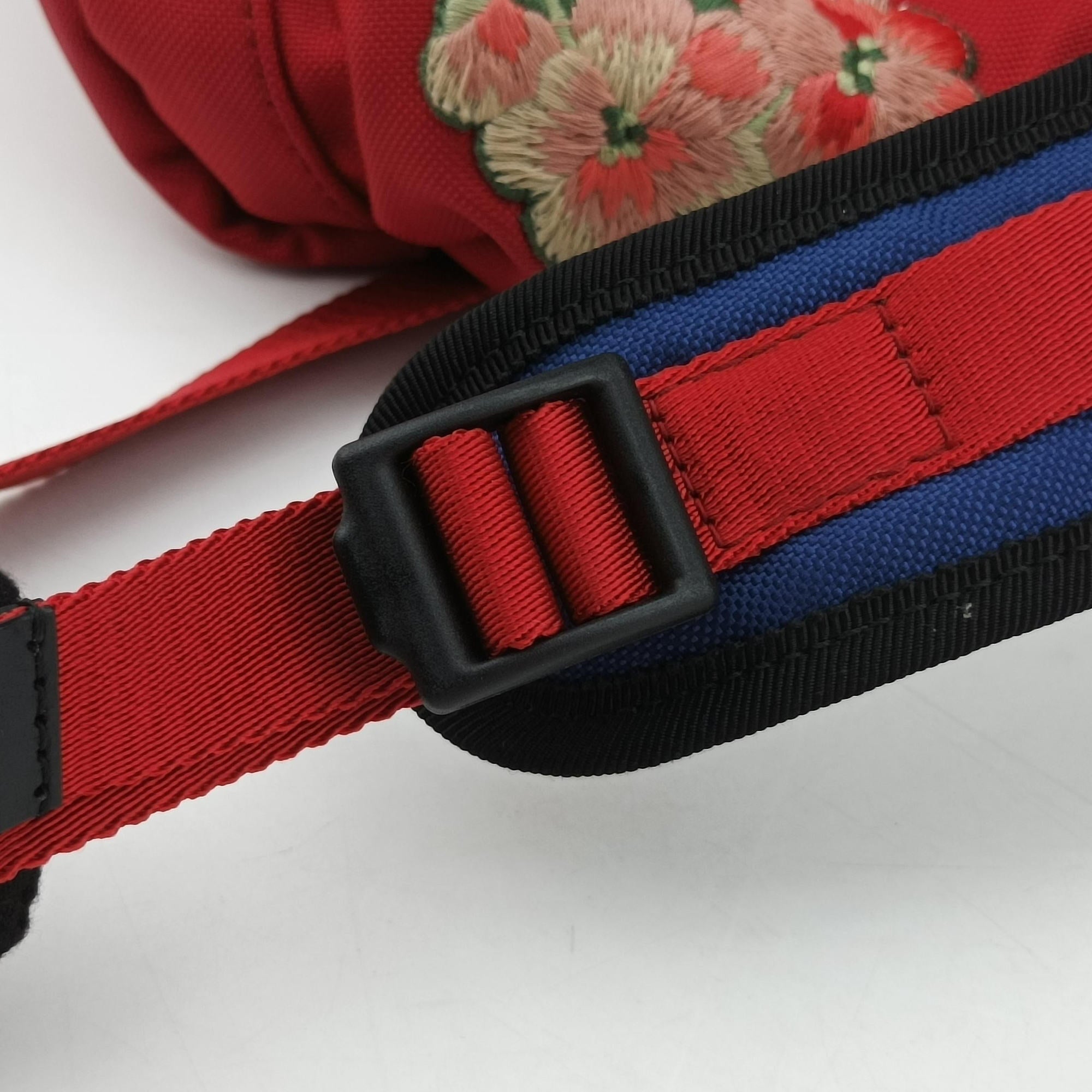 Techno Vintage Web L'Aveugle Par Amour Embroidered Red canvas 478327 A02199779テクノ ヴィンテージ ウェブ ラヴーグル パル アムール 刺繍 レッド キャンバス 478327 A02199779