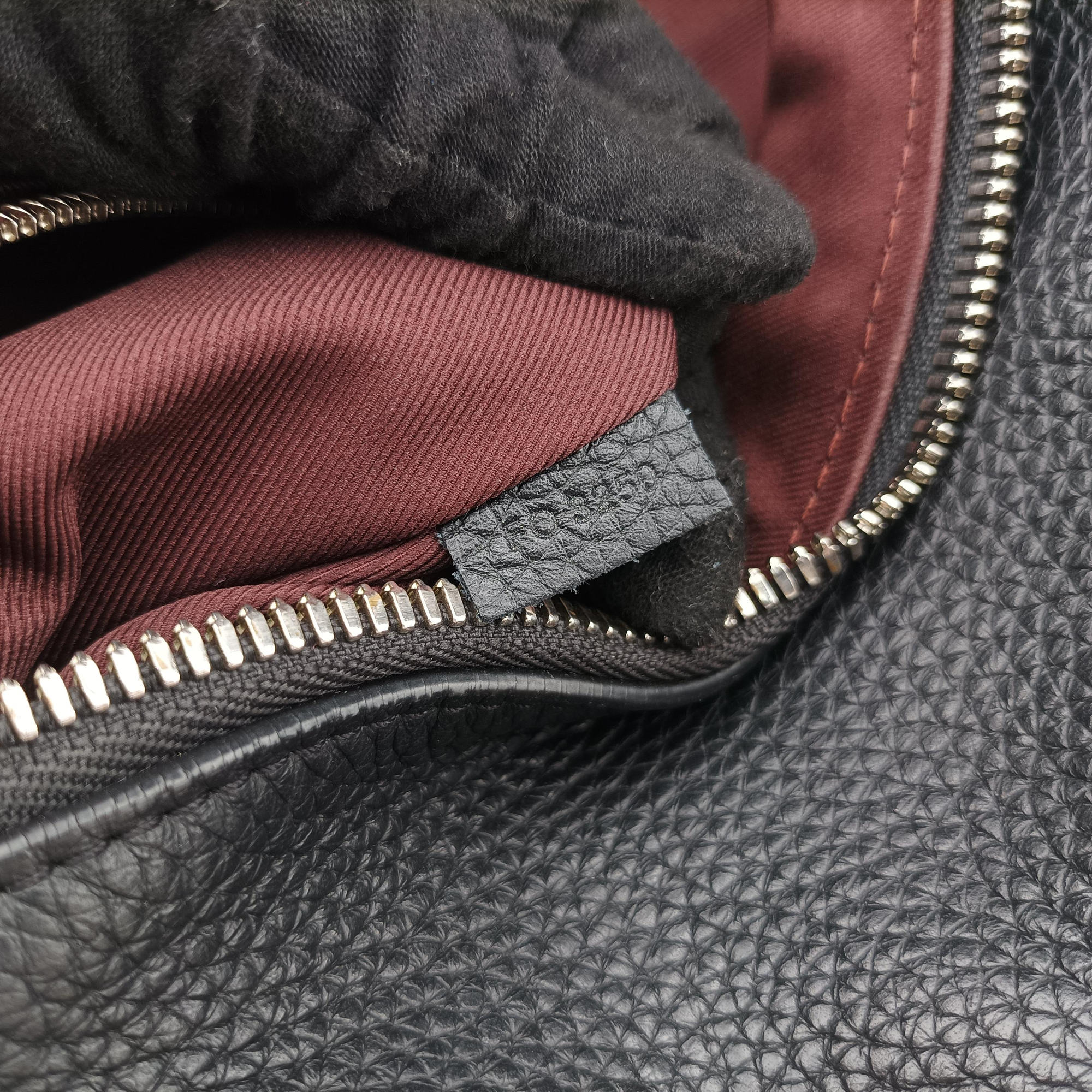 ARMAND Noir Taurillon Leather M42687 FO3250アルマンド ノワール トリヨンレザー M42687 FO3250