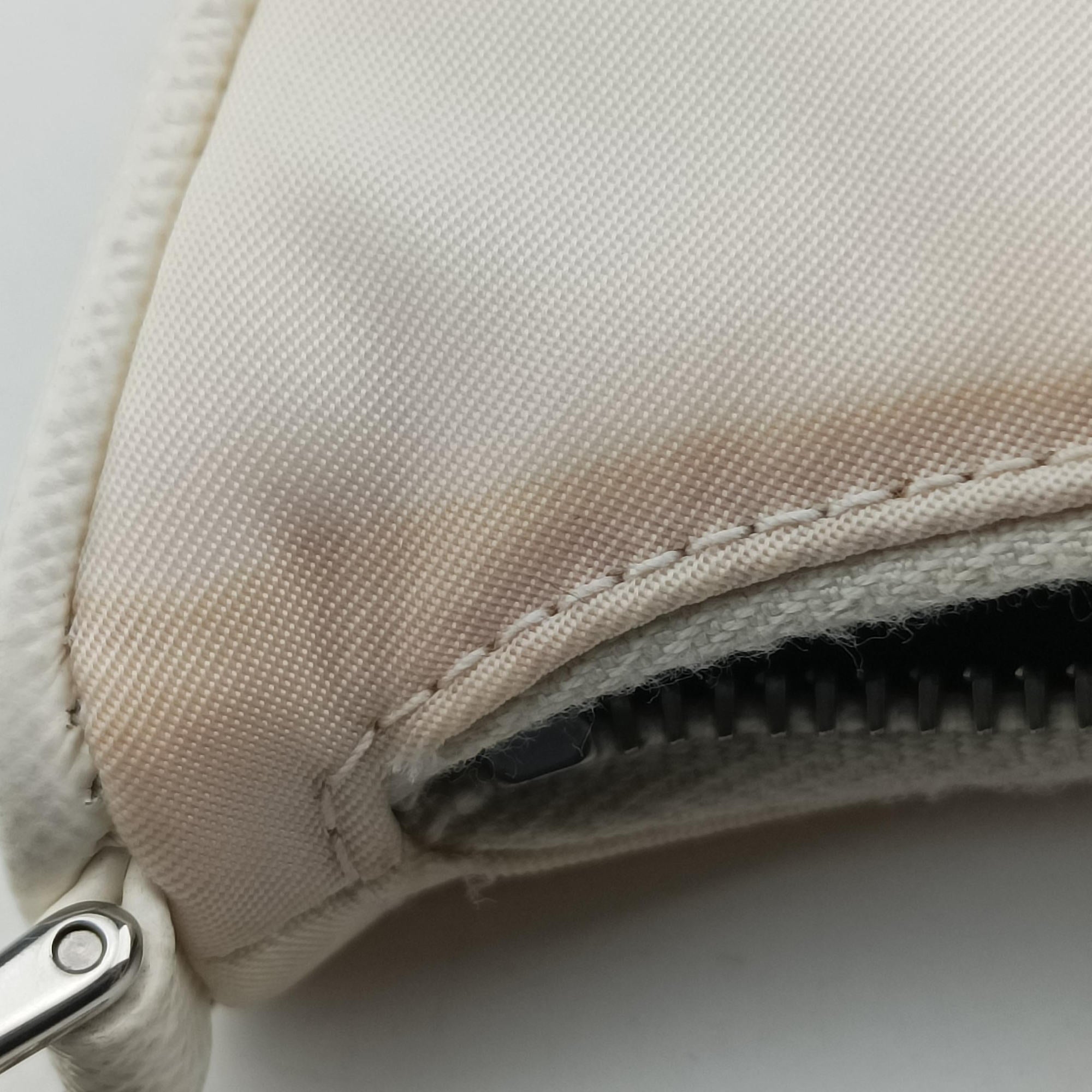 Re-Edition Nylon Mini White nylon 1TT122 42リエディションナイロンミニ ホワイト ナイロン 1TT122 42