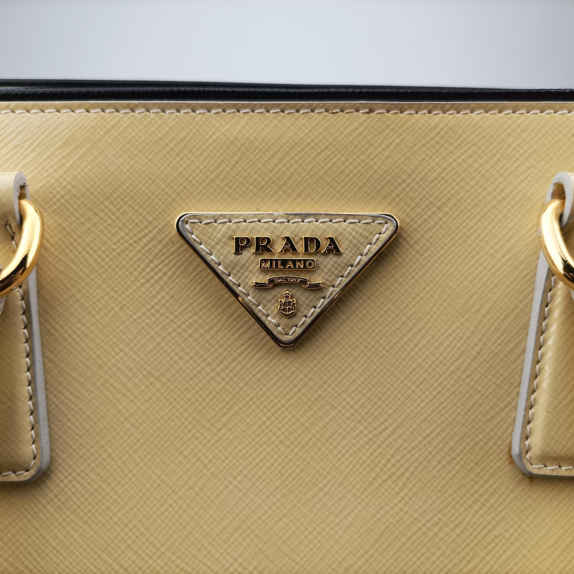 Open tote Yellow SAFFIANO patent 7 Rオープントート イエロー サフィアーノ パテント 7 R