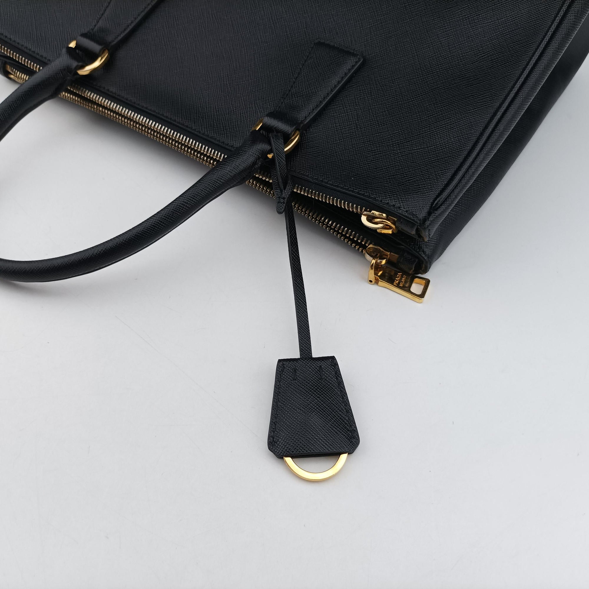 Galleria Black SAFFIANO Leather BN2274 31/H 208ガレリア ブラック サフィアーノレザー BN2274 31/H 208
