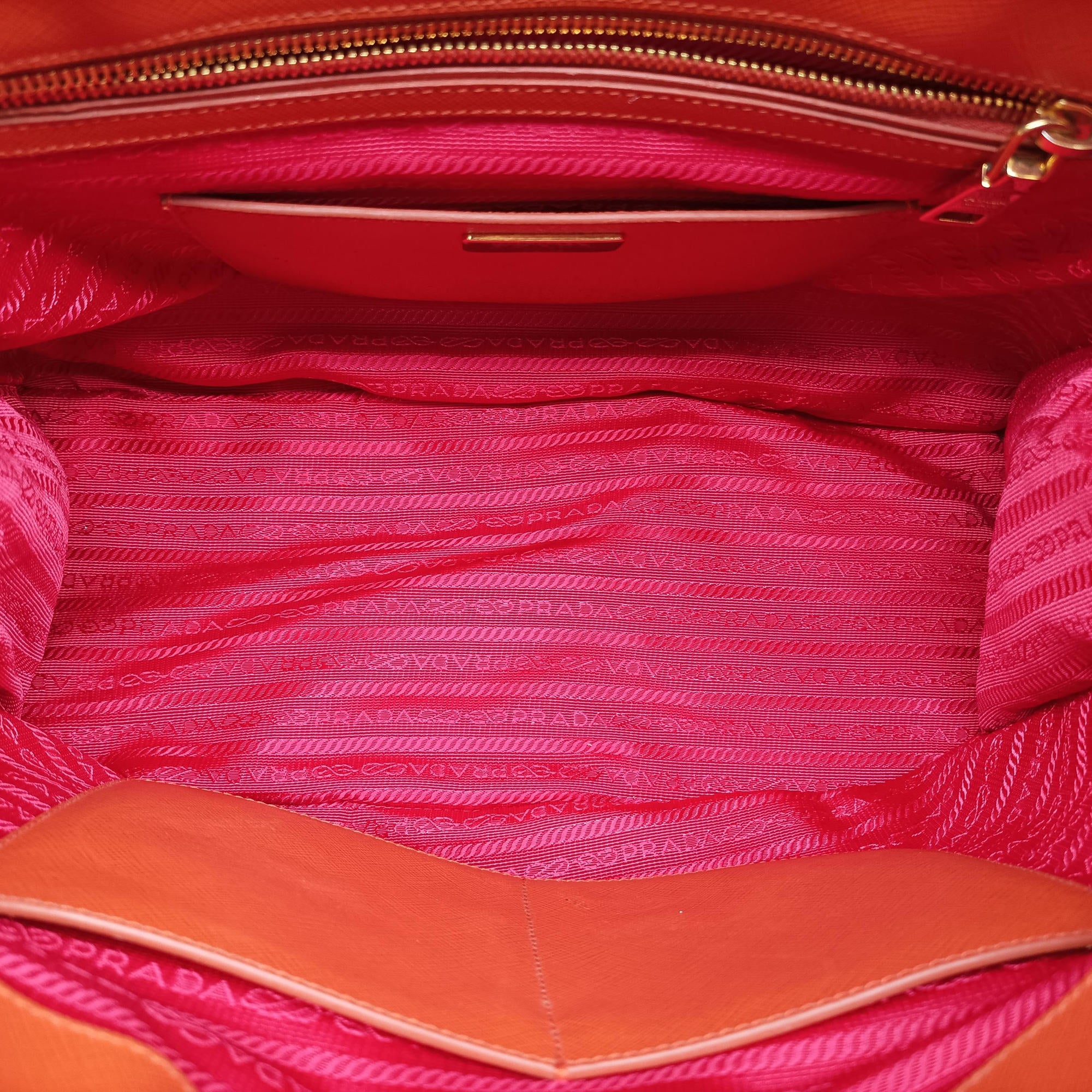 Galleria Orange×red SAFFIANO Leather BN1844 14 Xガレリア オレンジ×レッド サフィアーノレザー BN1844 14 X