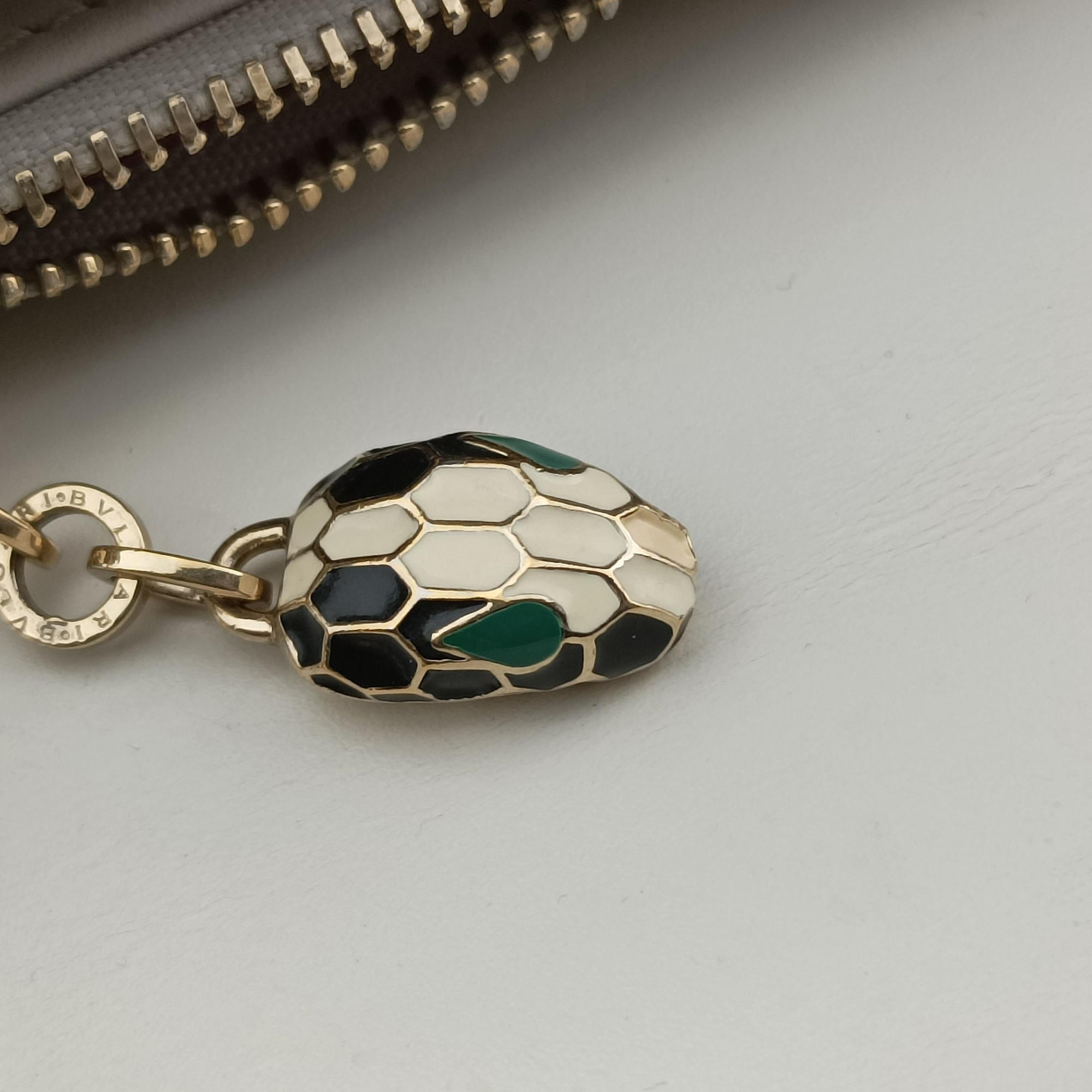 SERPENTI FOREVER White Leather RE.A18.283170セルペンティ フォーエバー ホワイト レザー RE.A18.283170