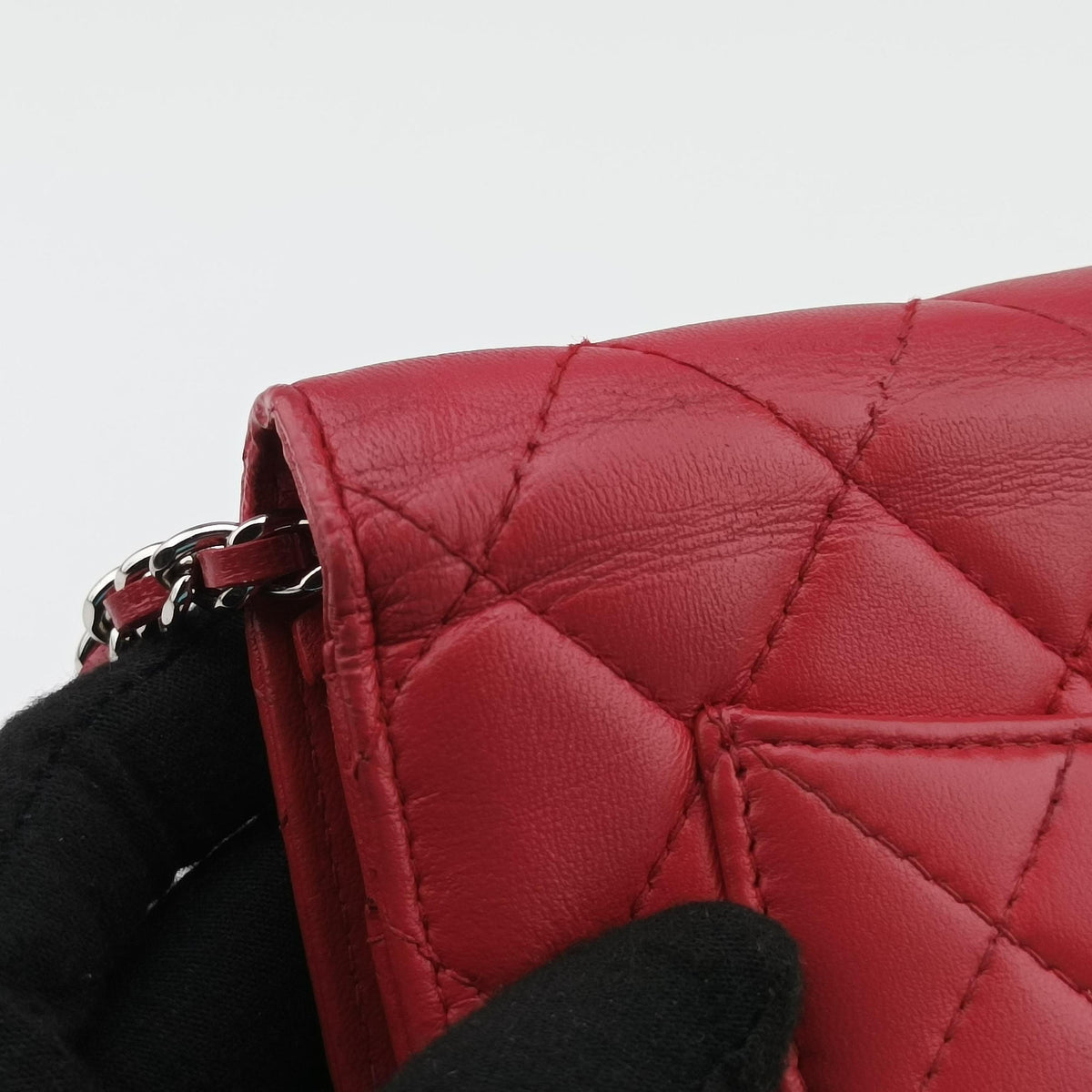 Pre-owned Chanel Matelasse coco mark Red lambskin A33814 shoulderbag | stylenewstar