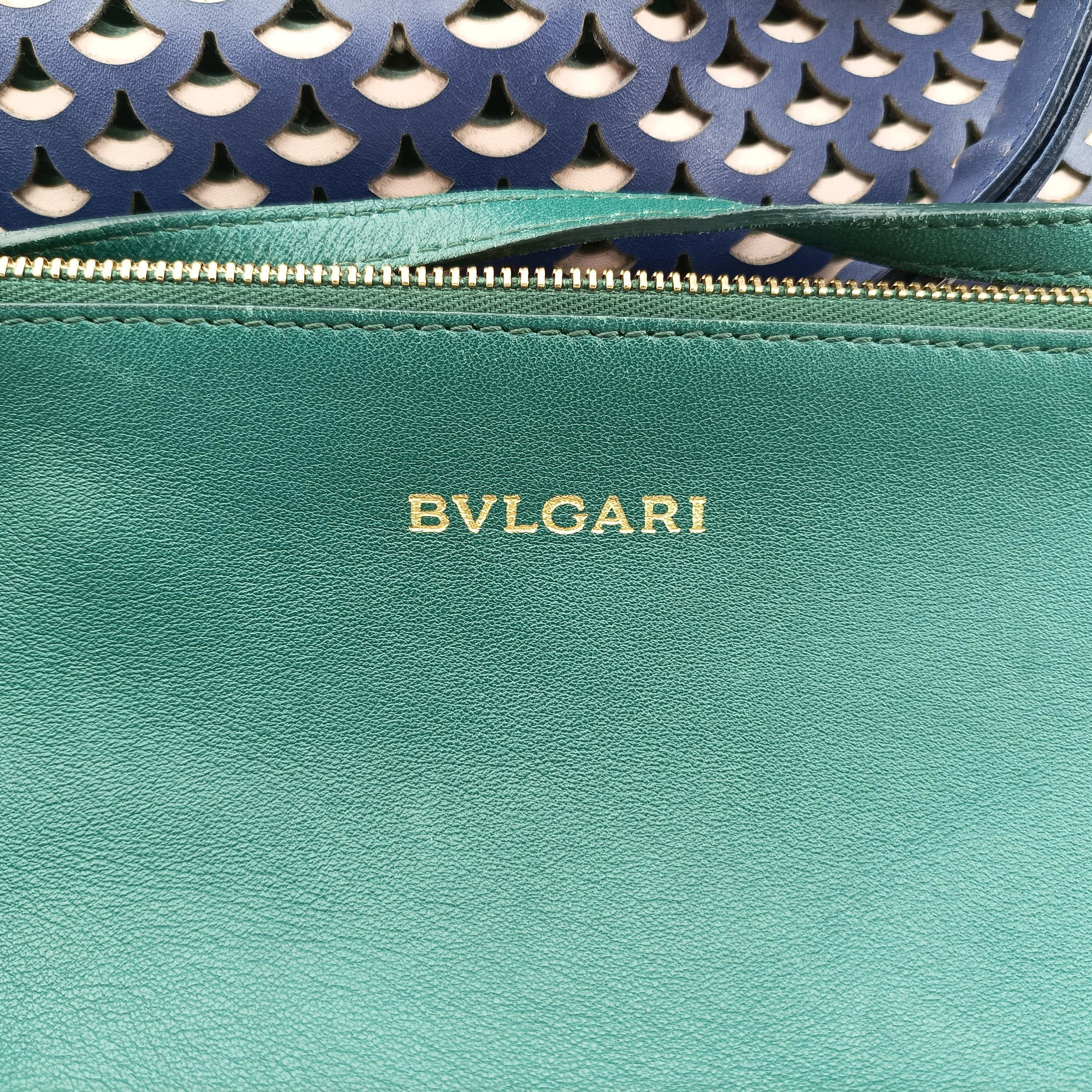 Isabella Rossellini Blue × Green Leather AX.M13.37183イザベラ ロッセリーニ ブルー × グリーン レザー AX.M13.37183