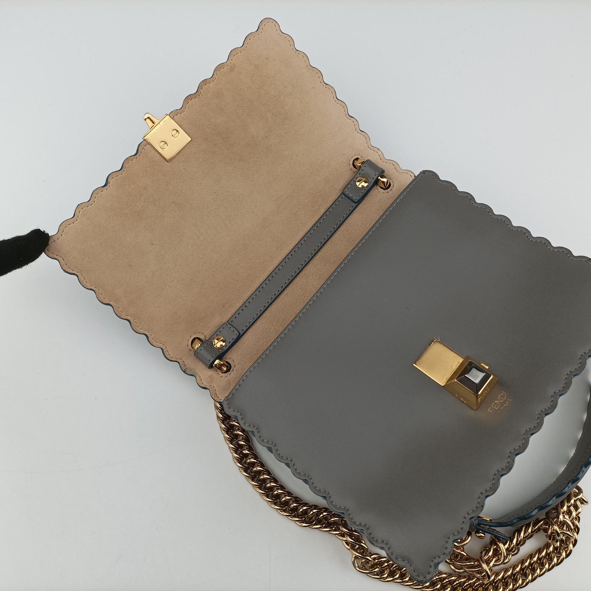 Studded Kan I Grey Leather 8M0381 8M0381 A18Q 198-8241スタッズ キャナイ グレー レザー 8M0381 8M0381 A18Q 198-8241