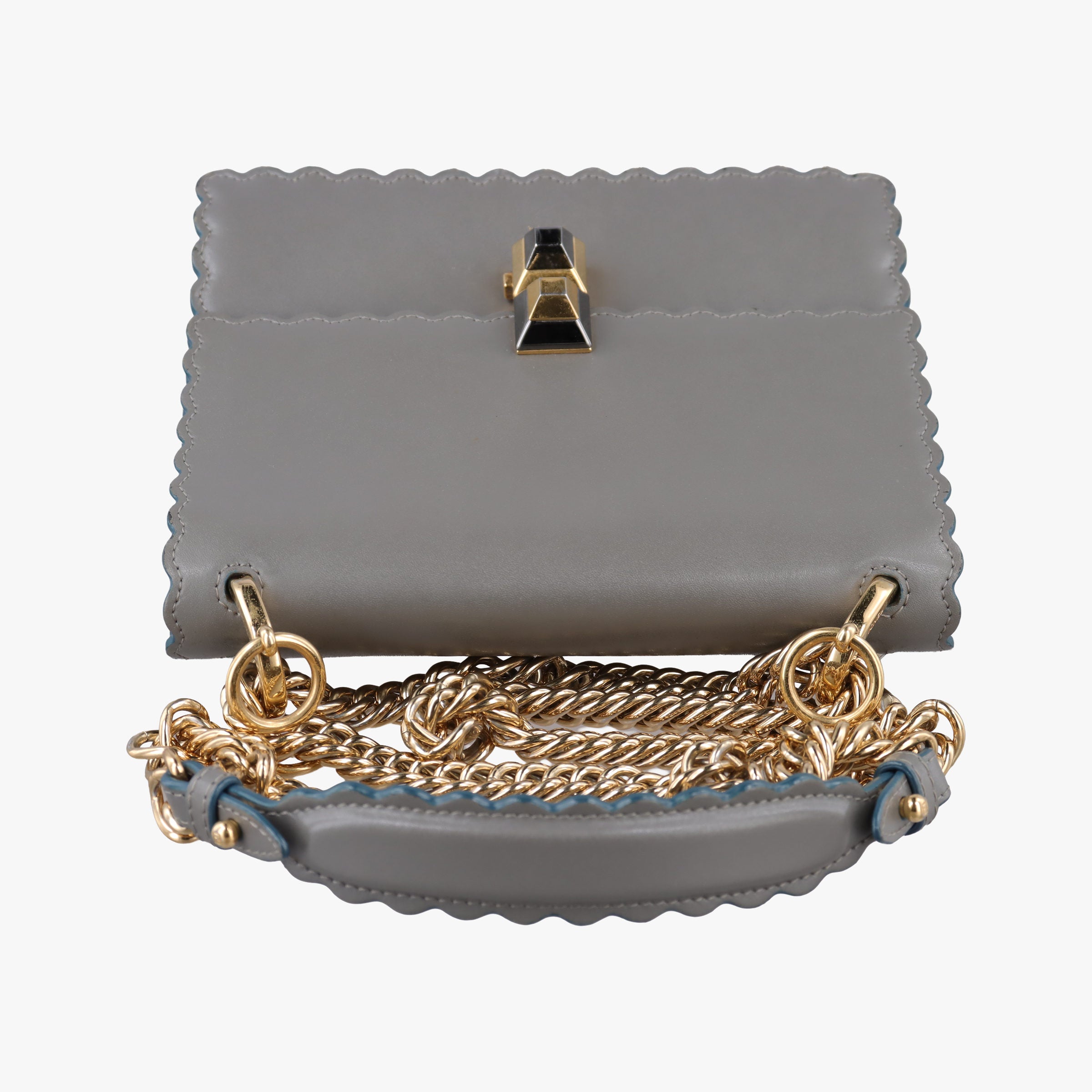 Studded Kan I Grey Leather 8M0381 8M0381 A18Q 198-8241スタッズ キャナイ グレー レザー 8M0381 8M0381 A18Q 198-8241