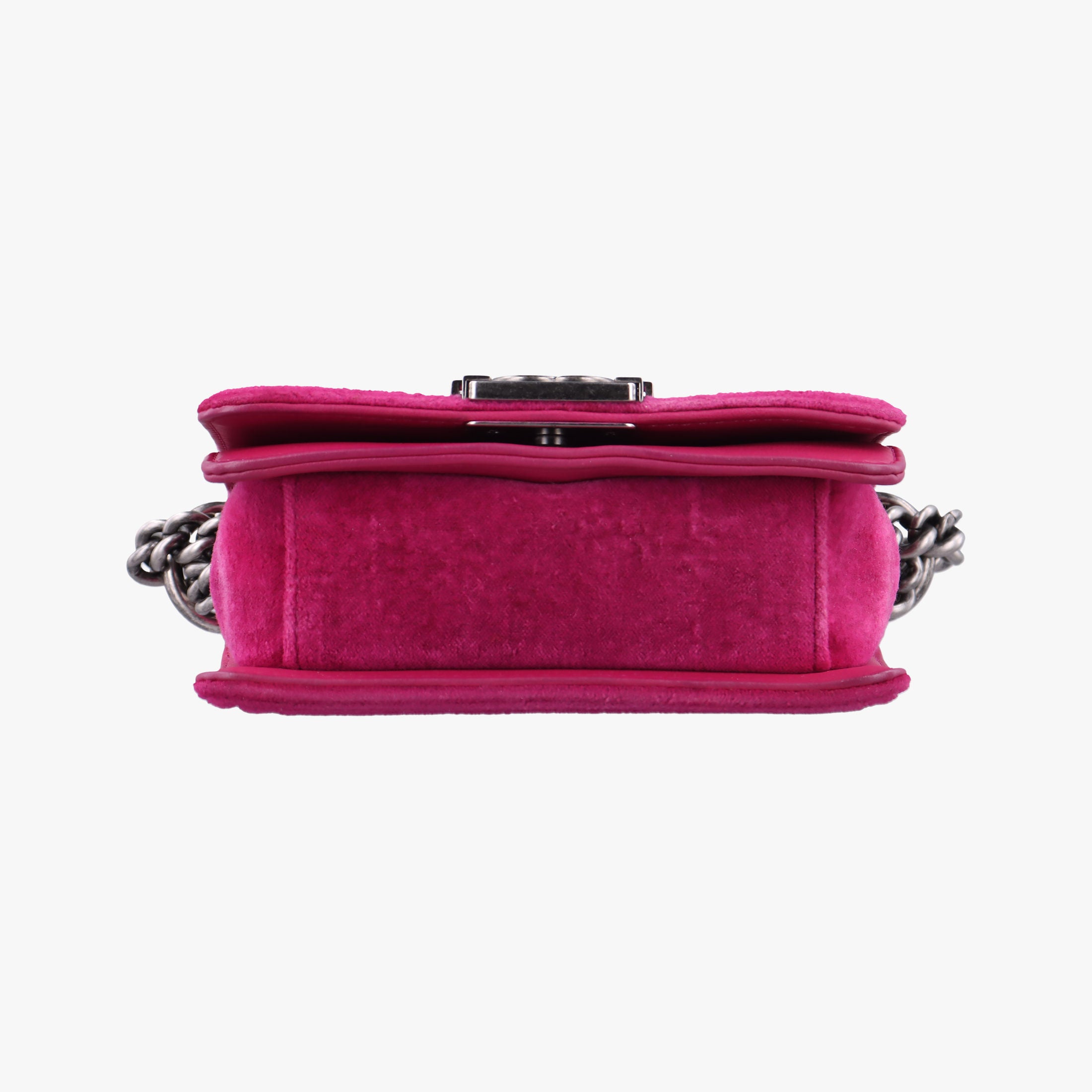BOY CHANEL Rose velour A67364 17342476ボーイシャネル ローズ レッド ベロア A67364 17342476