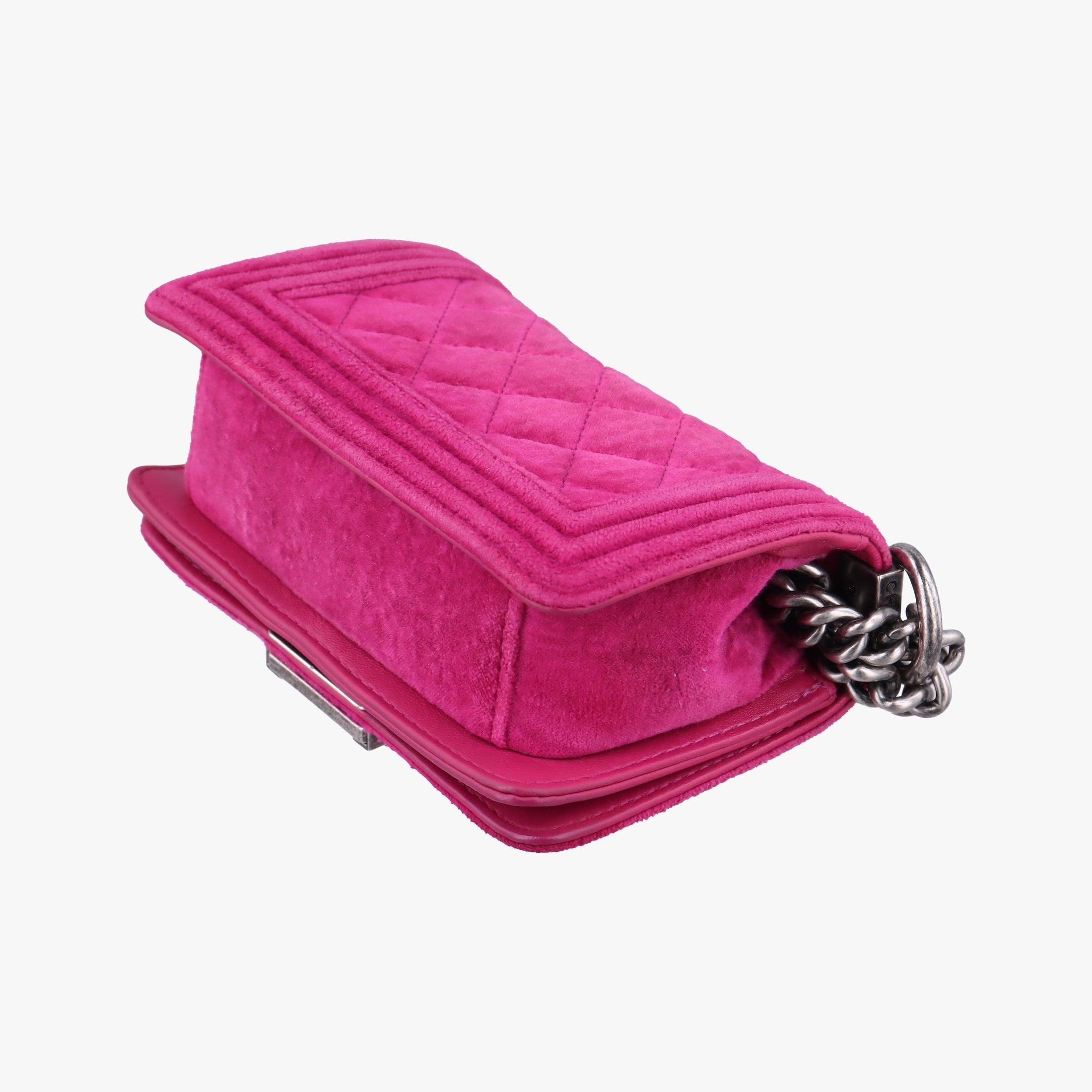 BOY CHANEL Rose velour A67364 17342476ボーイシャネル ローズ レッド ベロア A67364 17342476