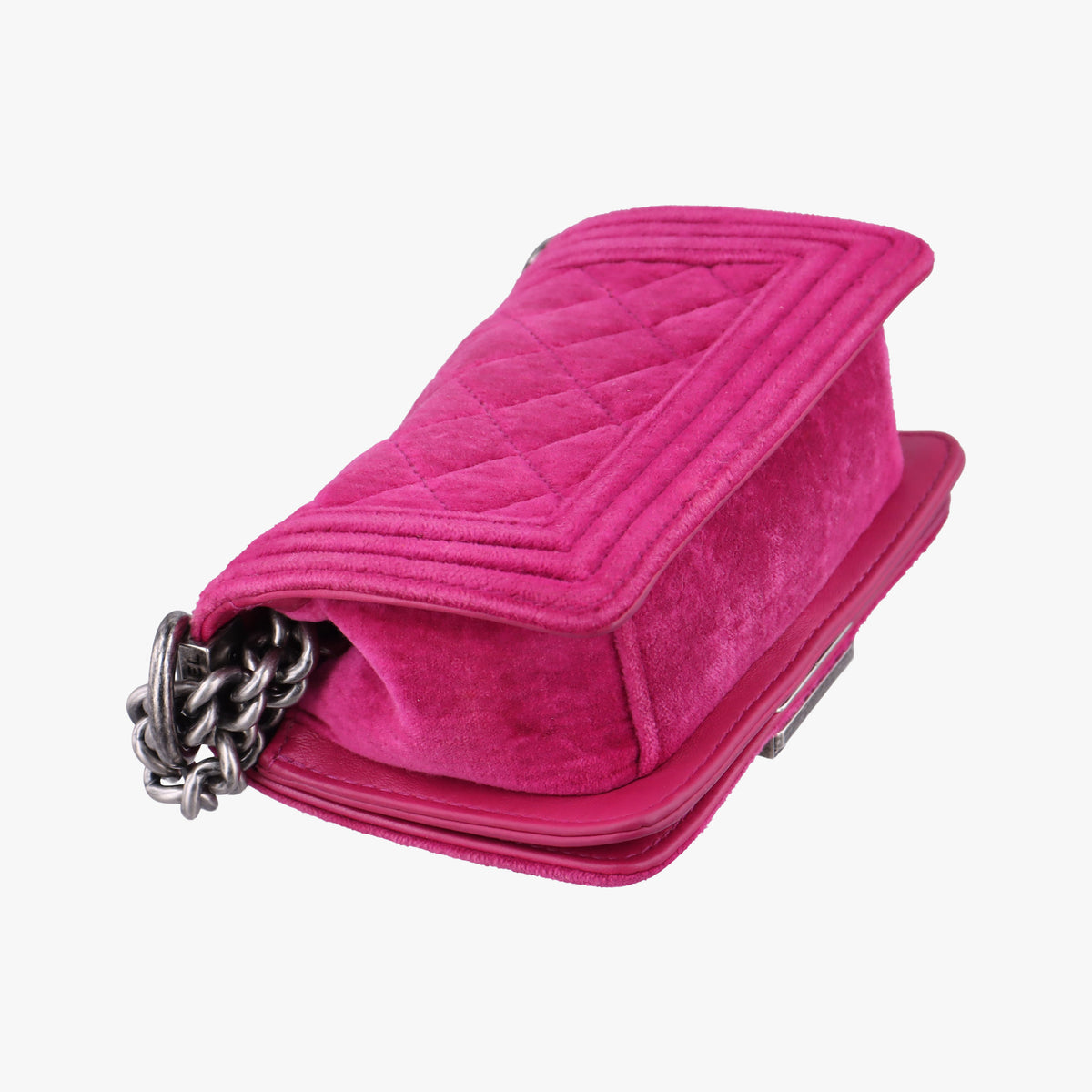 BOY CHANEL Rose velour A67364 17342476ボーイシャネル ローズ レッド ベロア A67364 17342476