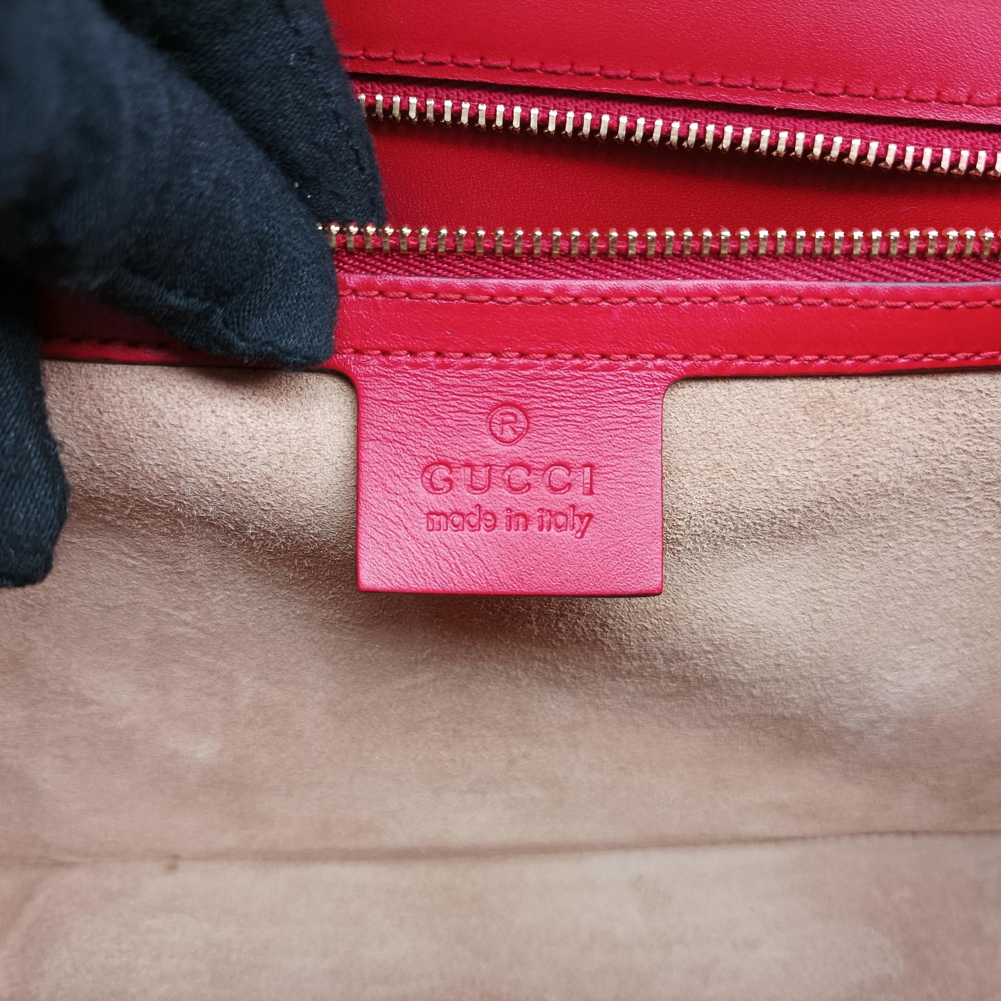 Sylvie Red×navy Leather 421882 F026260568シルヴィ レッド×ネイビー レザー 421882 F026260568