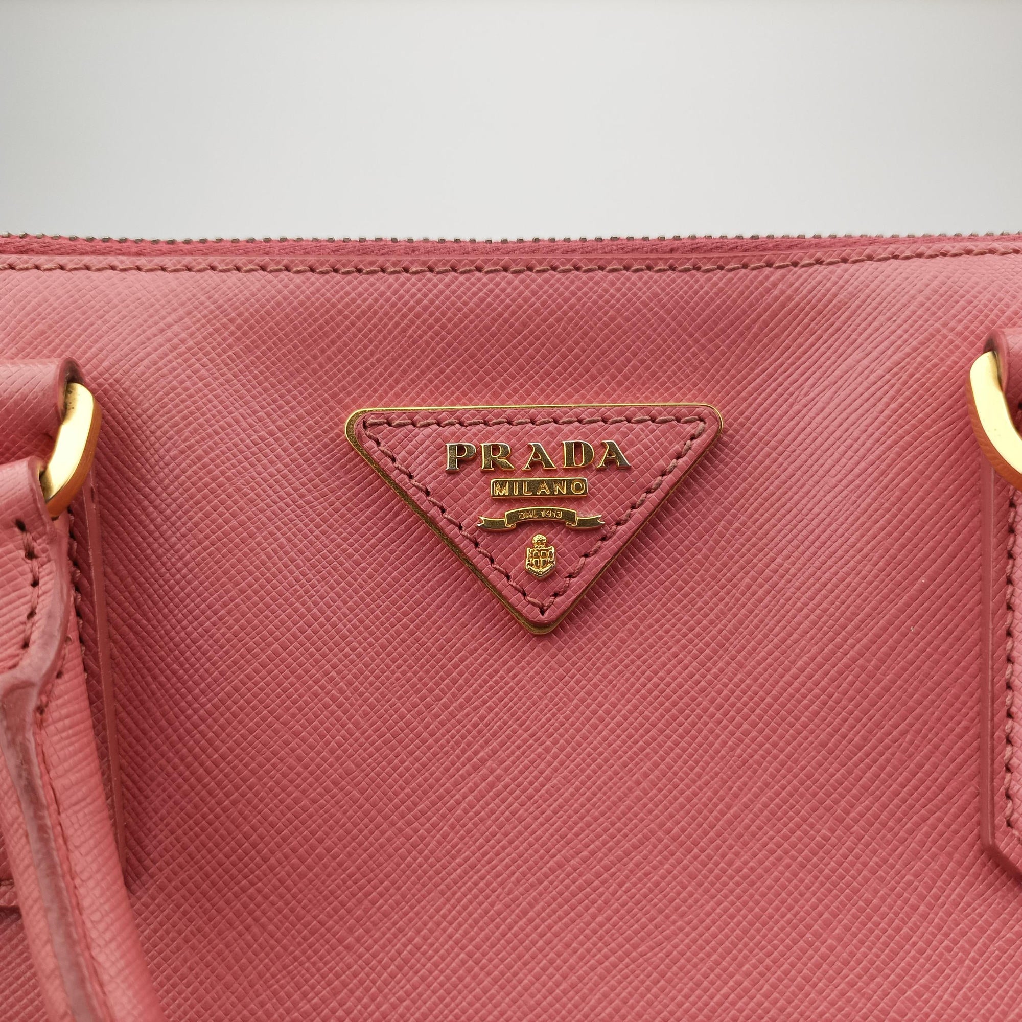Galleria Rose SAFFIANO Leather BN1844 102ガレリア ローズ レッド サフィアーノレザー BN1844 102