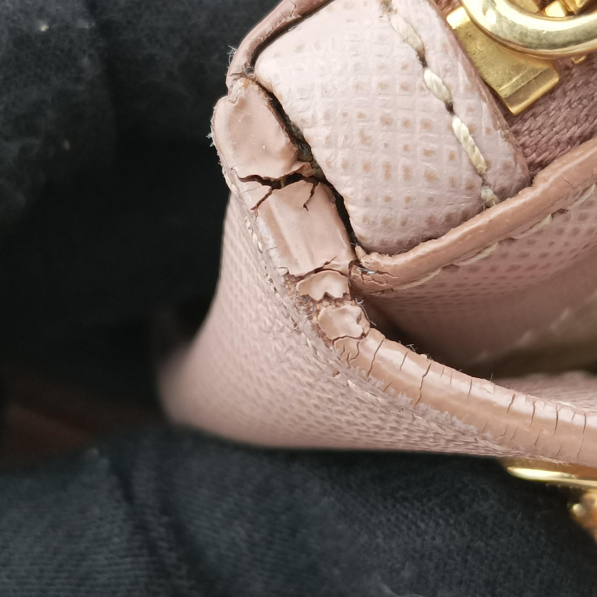 Galleria Pink SAFFIANO Leather BN2274 102ガレリア ピンク サフィアーノレザー BN2274 102