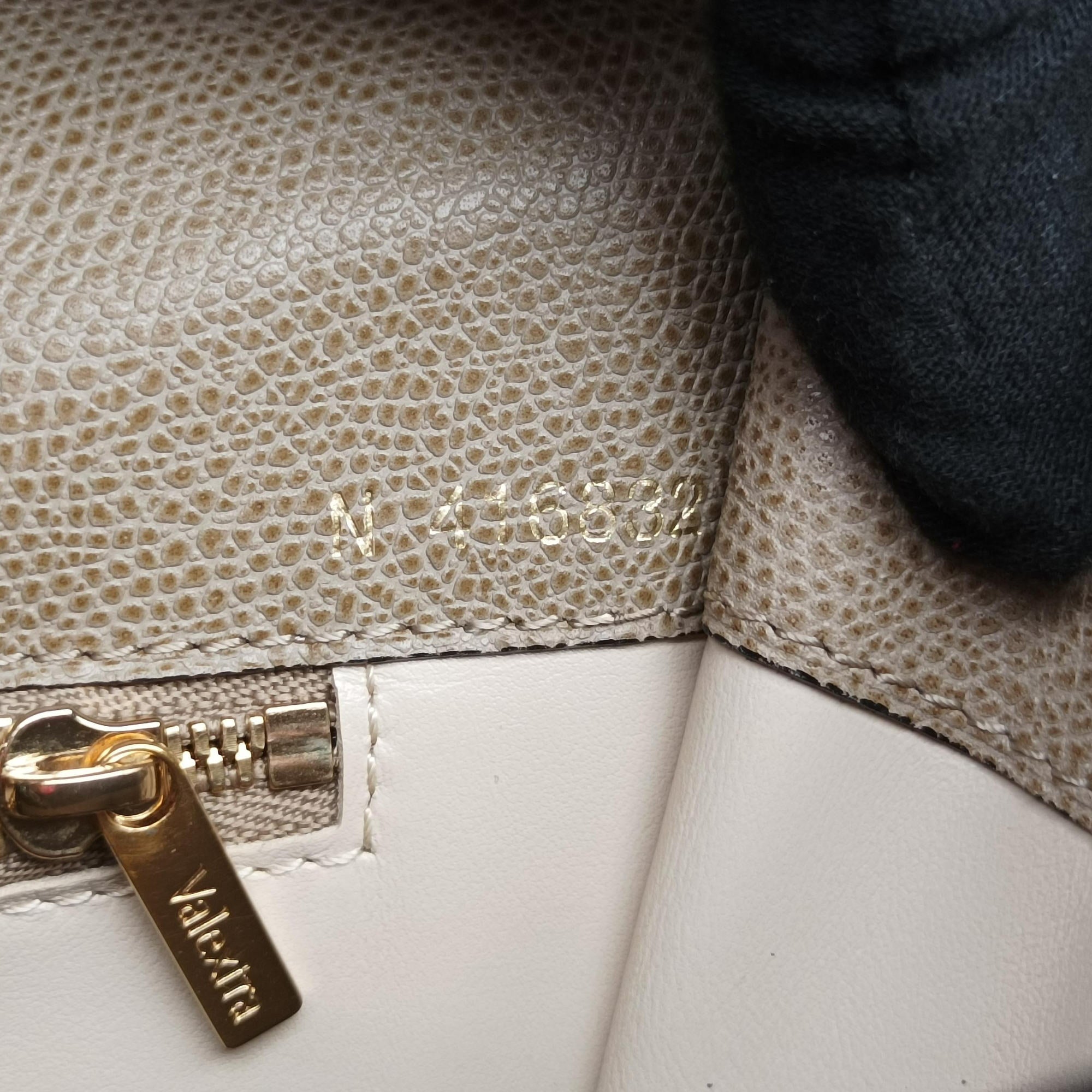 Iside Beige Calfskin N 416832イジィデ ベージュ カーフスキン N 416832