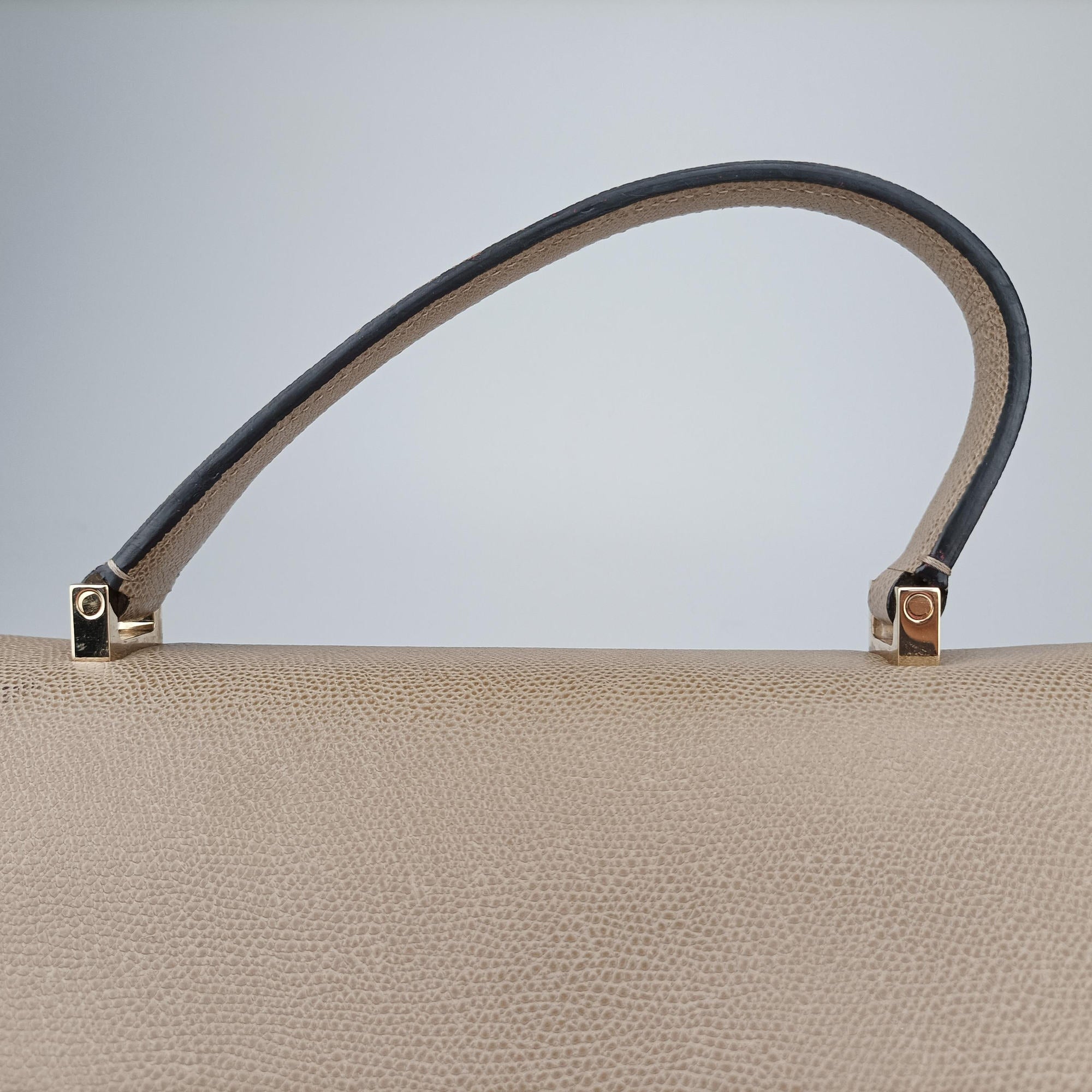 Iside Beige Calfskin N 416832イジィデ ベージュ カーフスキン N 416832