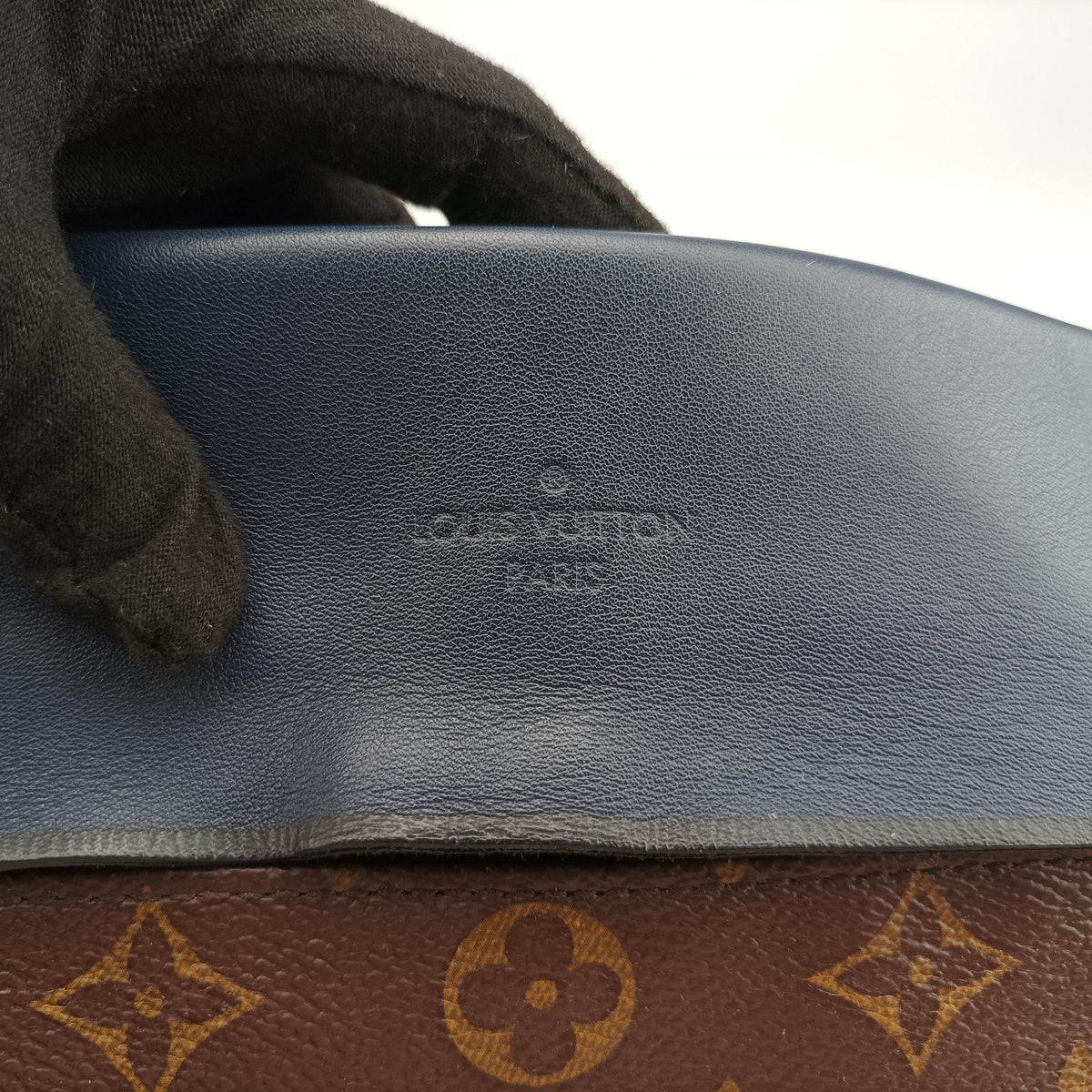 Vintage Louis Vuitton Tuileries Bezas Brown×Navy Monogram Canvas×calf leather M43154 shoulderbag | stylenewstar