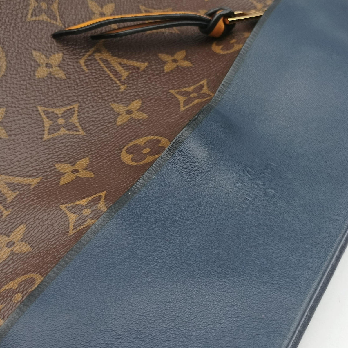 Vintage Louis Vuitton Tuileries Bezas Brown×Navy Monogram Canvas×calf leather M43154 shoulderbag | stylenewstar
