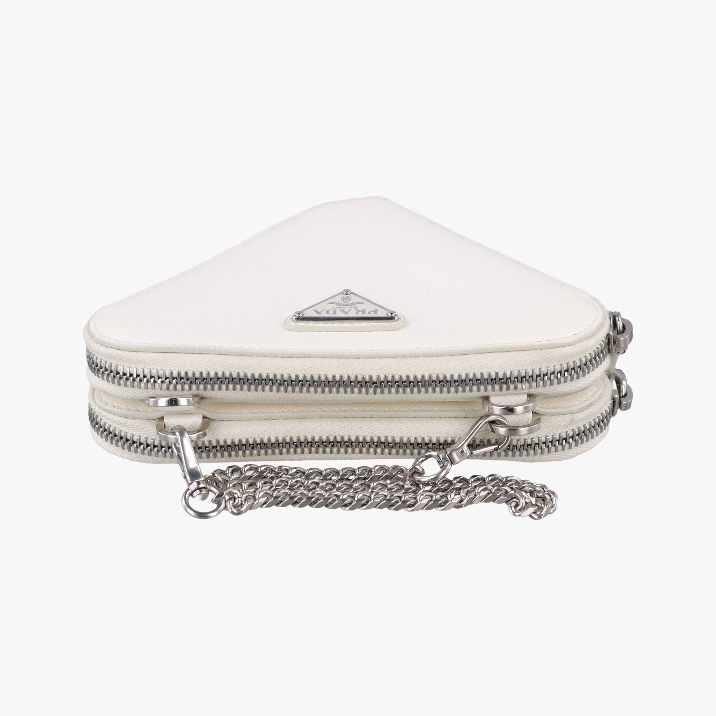 Triangle Logo Plate White SAFFIANO Leather 1NR015 234トライアングルロゴ ホワイト サフィアーノレザー 1NR015 234