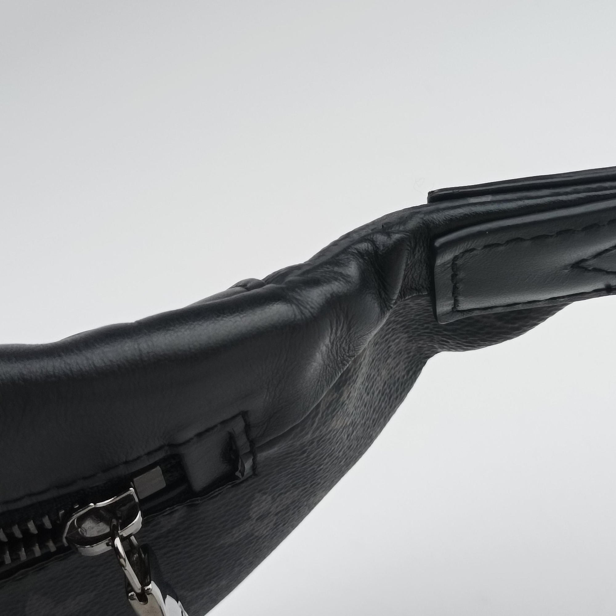 Discovery Bum Bag Black Monogram eclipse M44336 SA0231ディスカバリーバムバッグ ブラック モノグラム エクリプス M44336 SA0231
