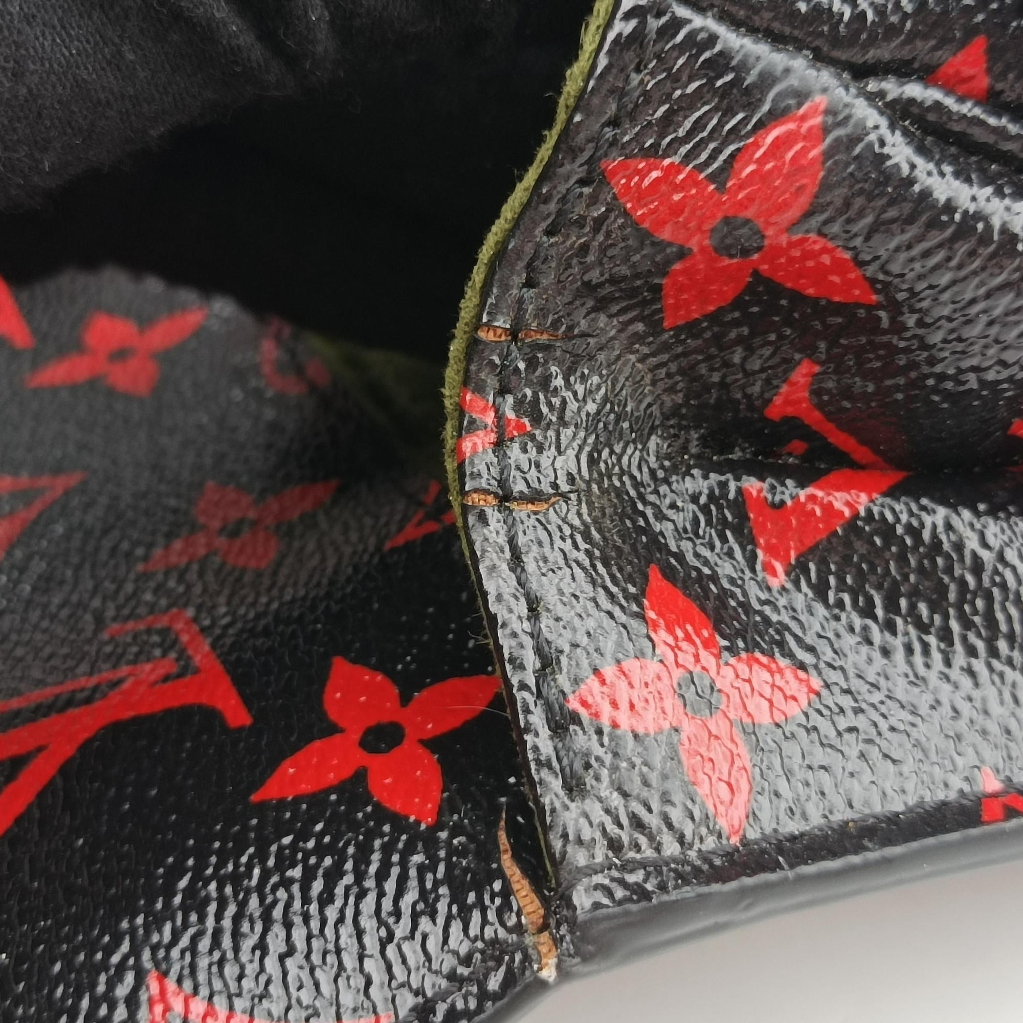 Pochette Metis MM Noir×ROUGE Monogram Infrarouge M41462 DR0117ポシェット メティス MM ノワール×ルージュ モノグラム アンフラルージュ M41462 DR0117