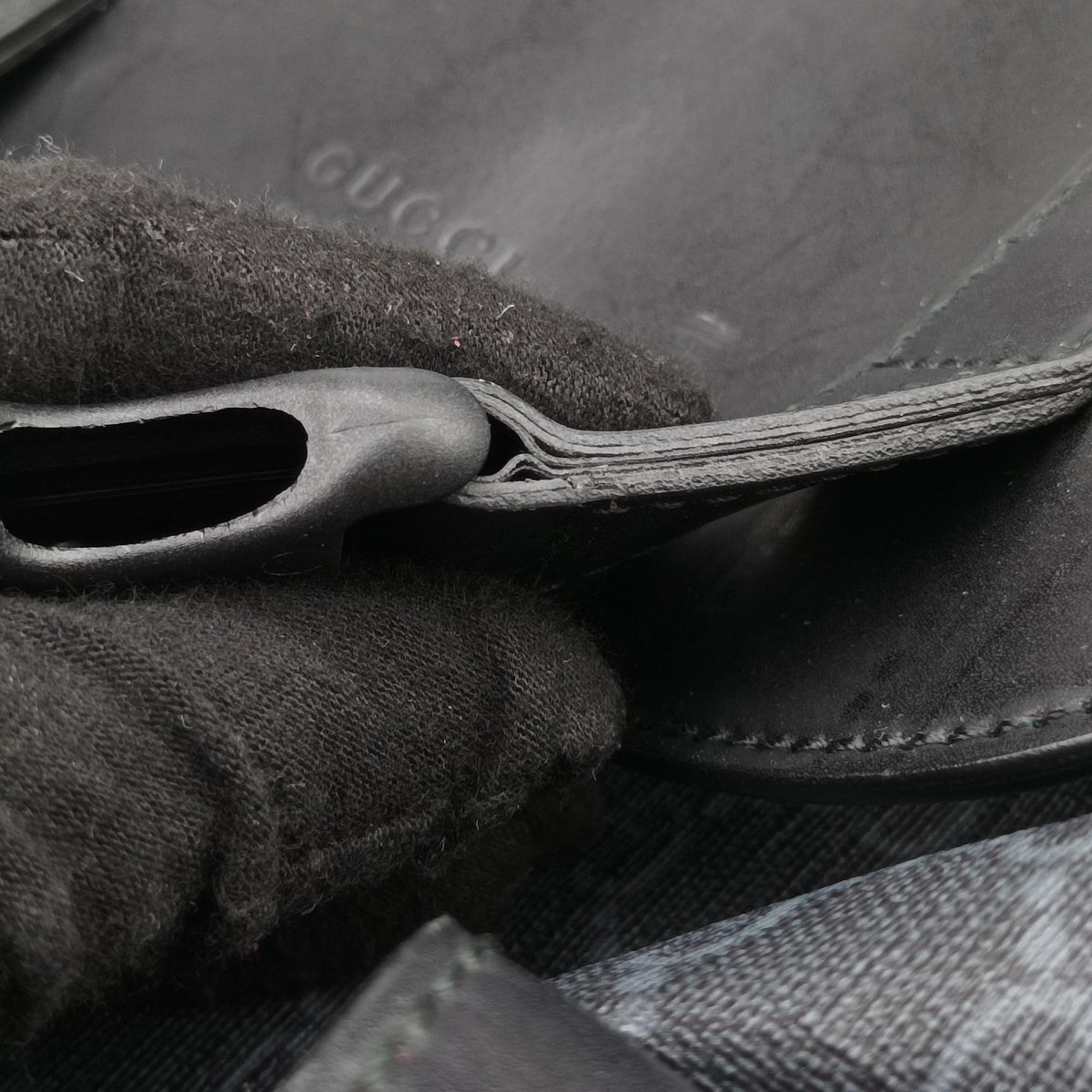 GG Supreme Black x Gray PVC coated canvas×leather 495563 C028223256GGスプリーム ブラック×グレー PVCコーティングキャンバス×レザー 495563 C028223256