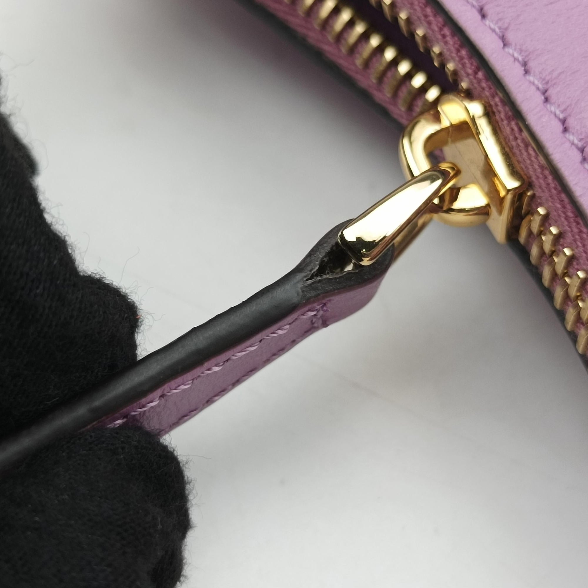 Nano Fendigraphy Purple Leather 7AS089 7AS089 AKKT 229 4927ナノ フェンディグラフィー パープル レザー 7AS089 7AS089 AKKT 229 4927