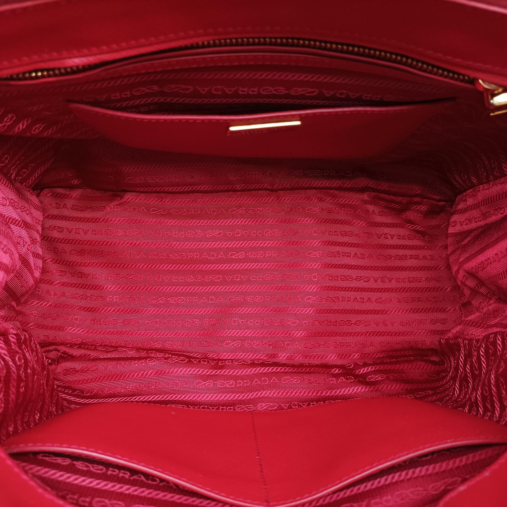 Galleria Red SAFFIANO Leather BN1844 103ガレリア レッド サフィアーノレザー BN1844 103