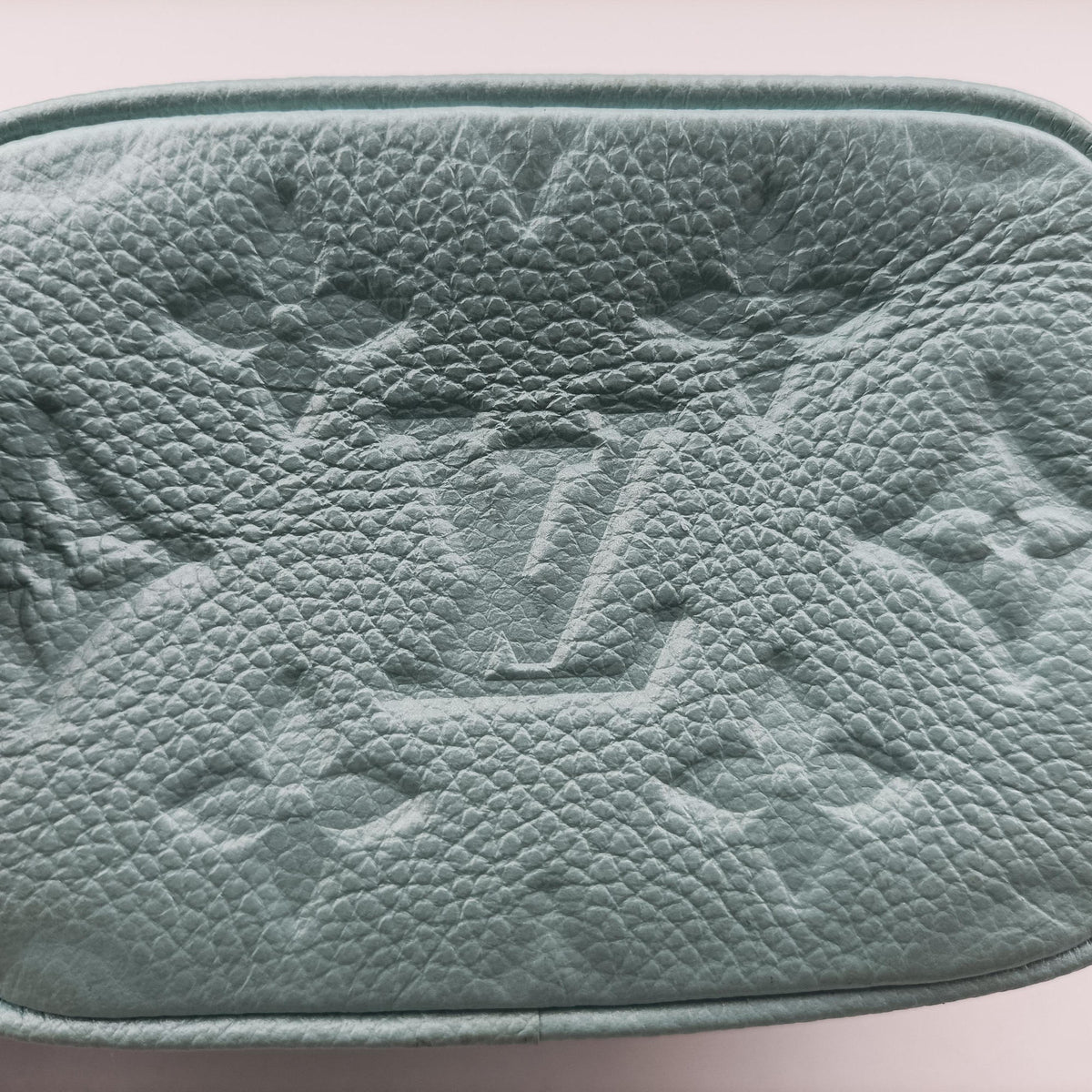 Micro Vanity pearlescent blue Monogram Empreinte M82193 IC Chipマイクロバニティ ブルー モノグラム アンプラント M82193 ICチップ