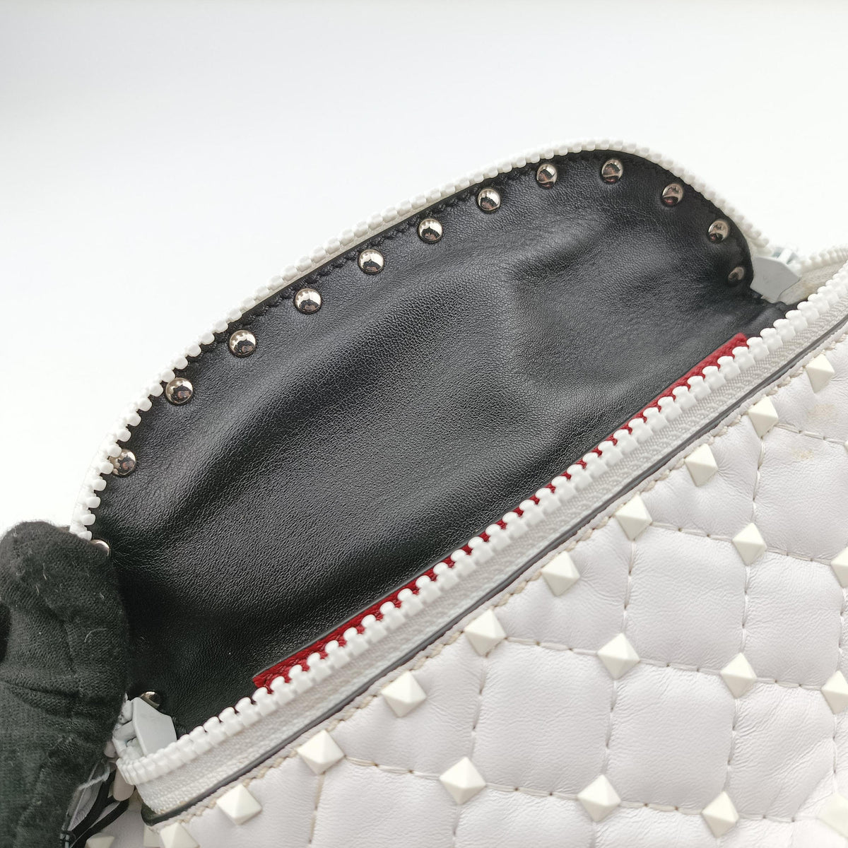 Rockstud White Leather GF-PB46RVH2ロックスタッズ ホワイト レザー GF-PB46RVH2
