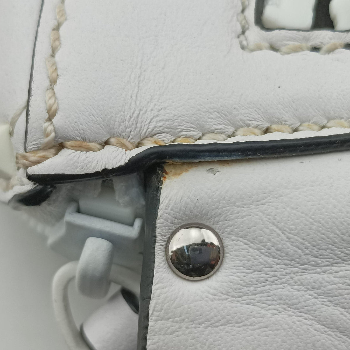 Rockstud White Leather GF-PB46RVH2ロックスタッズ ホワイト レザー GF-PB46RVH2
