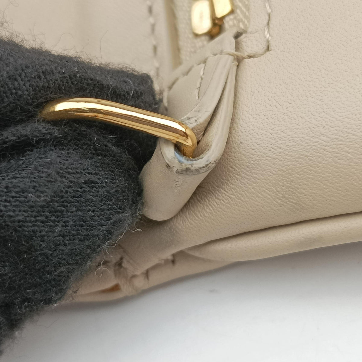 Pre-owned Christian Dior Diordouble Beige Leather shoulderbag | stylenewstar